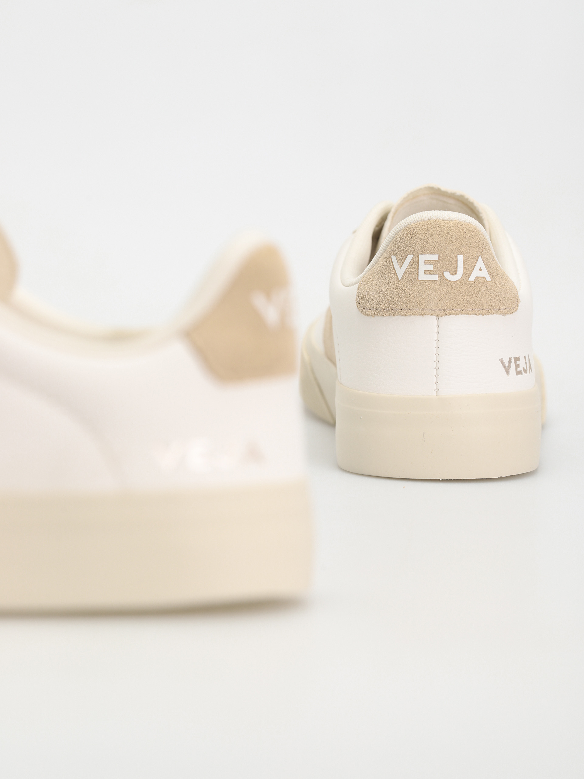 Buty Veja Campo Wmn (extra white almond)