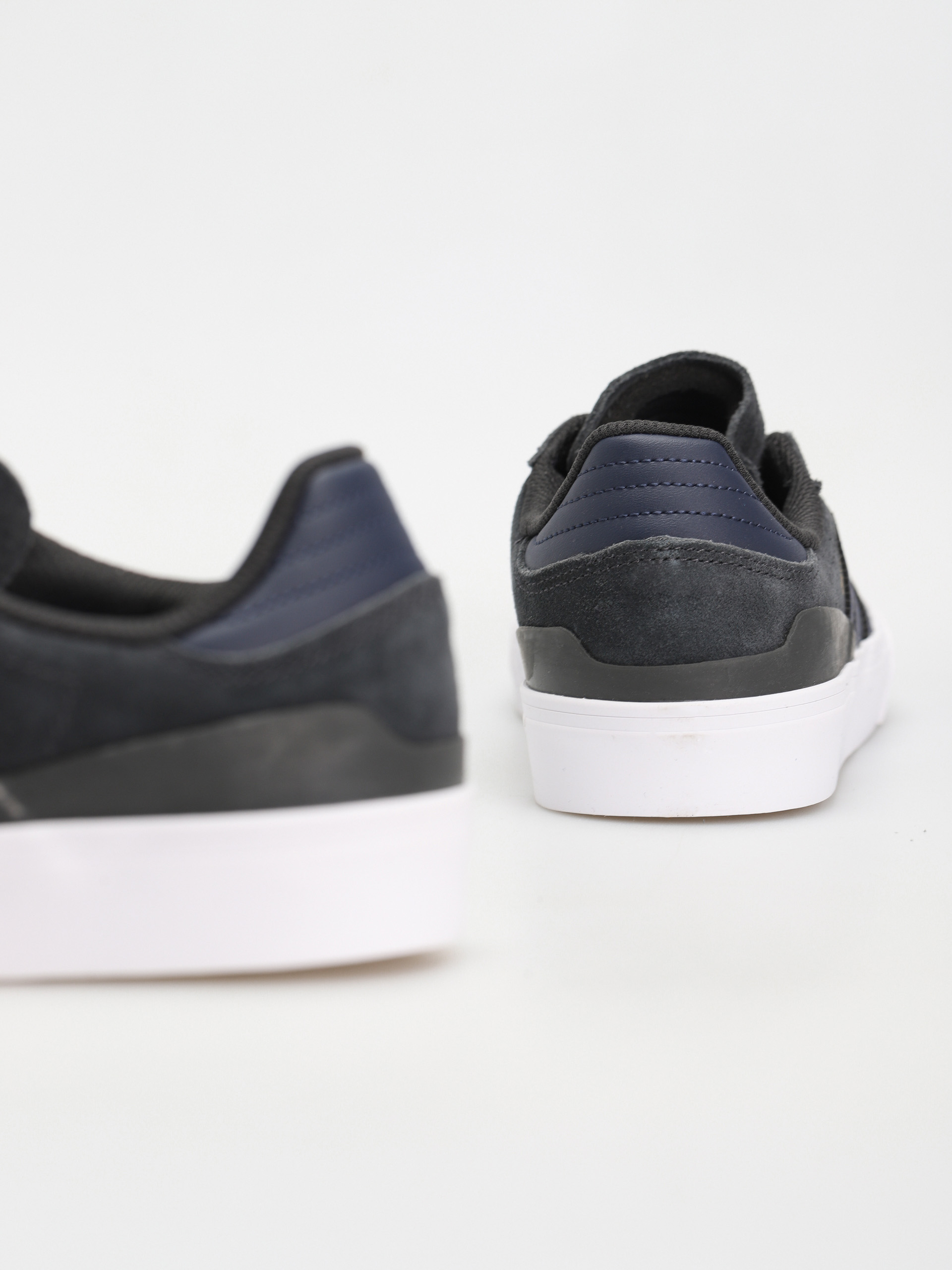 Buty adidas Busenitz Vulc II (carbon/legink/goldmt)