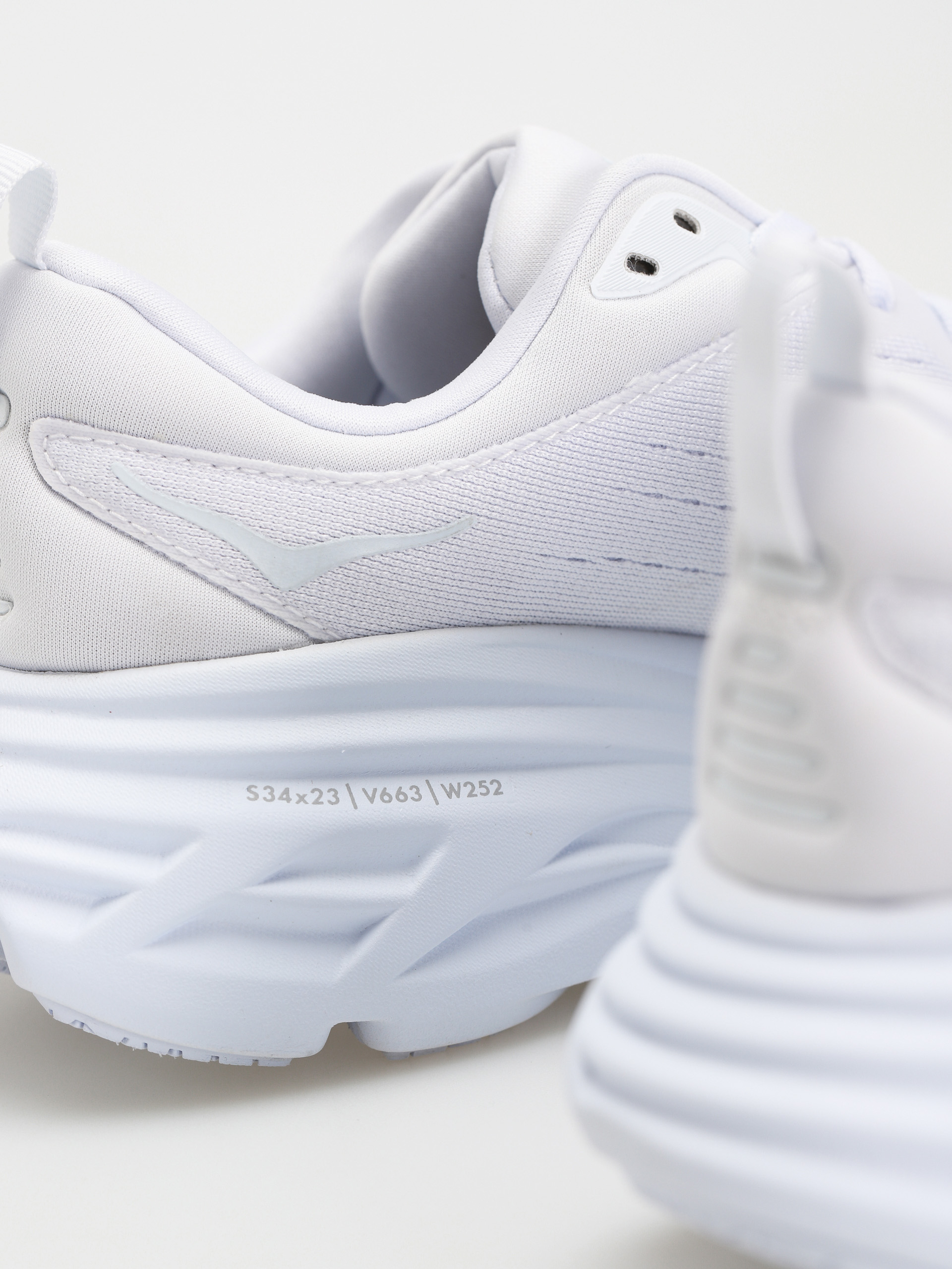 Buty Hoka Bondi 8 Wmn (white/white)