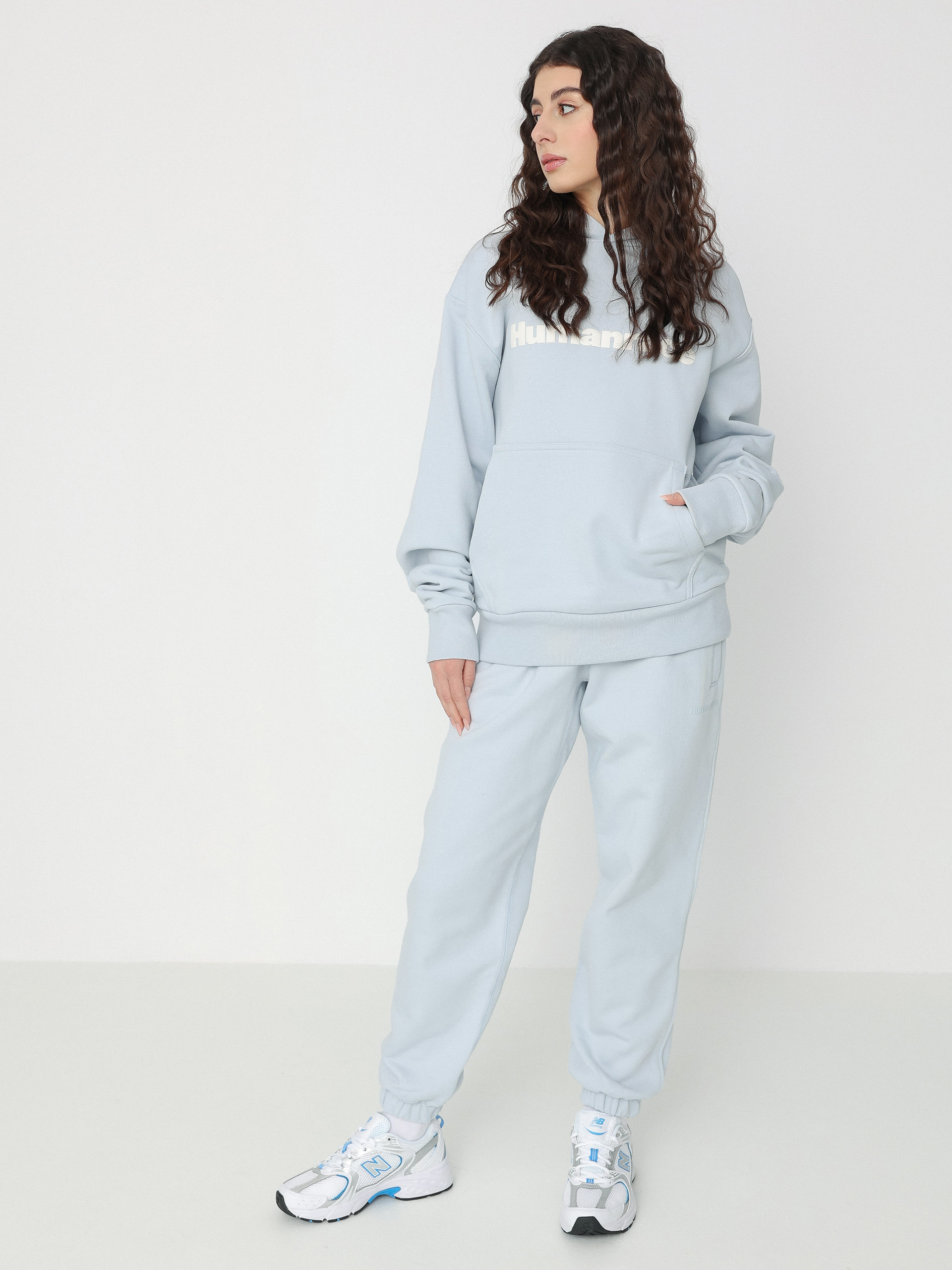 Bluza z kapturem adidas Originals Pharrell Williams Basics HD Wmn (halblu)