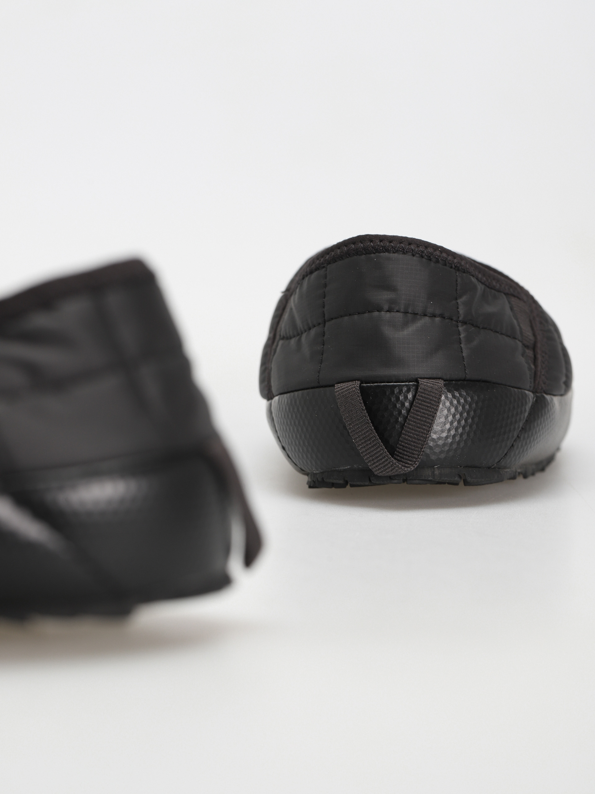 Buty The North Face Thermoball Traction Mule V Wmn (tnf black/tnf black)