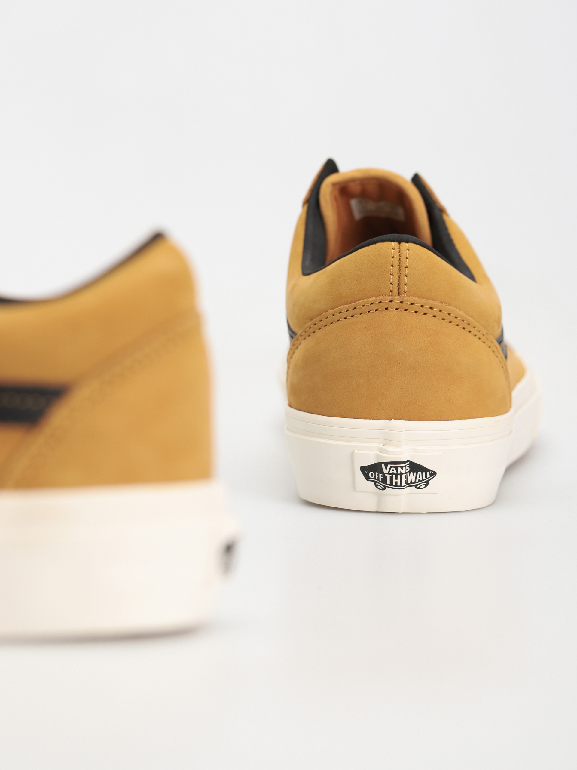 Buty Vans Old Skool (nubuck honey gold/black)