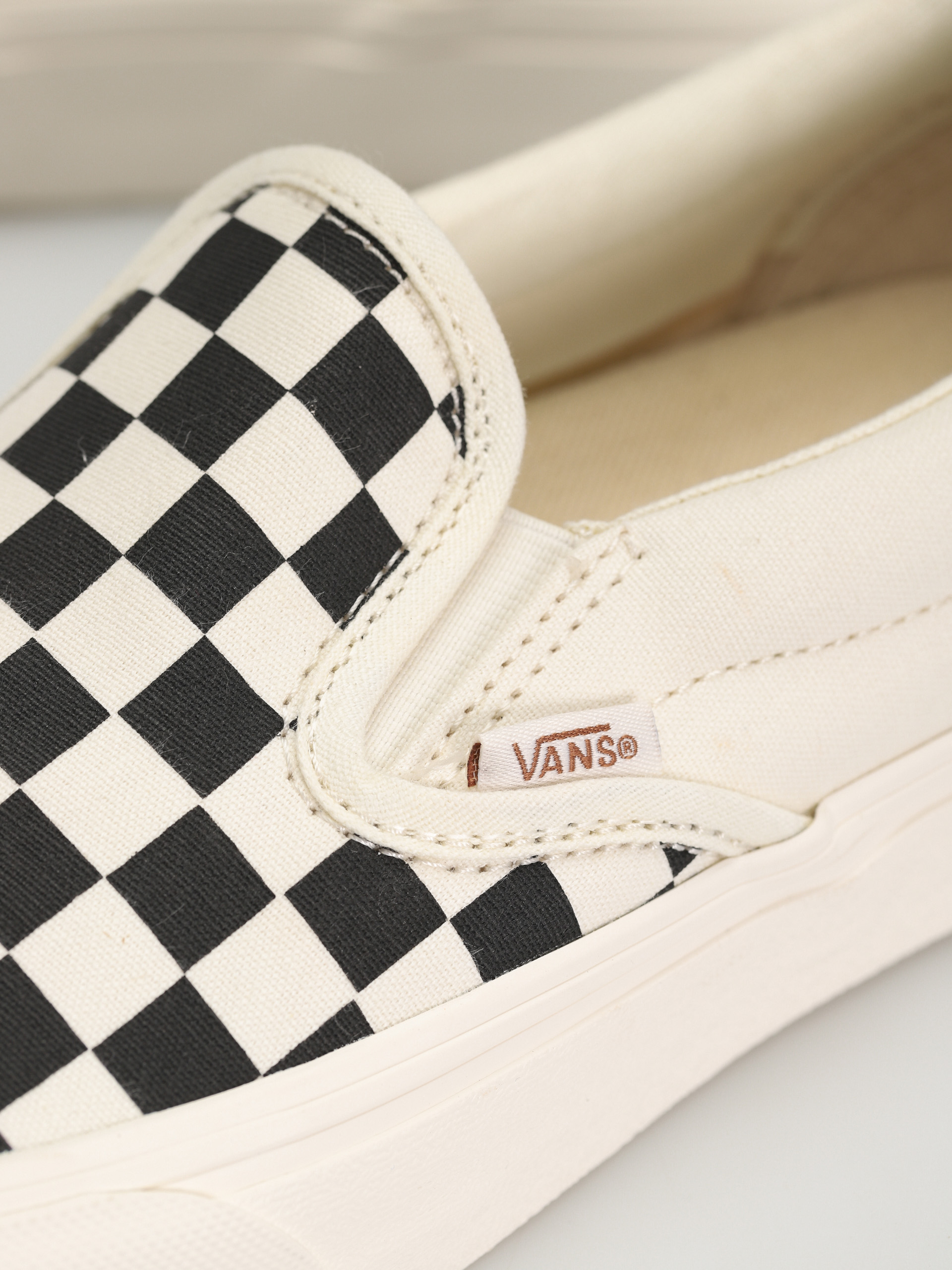Buty Vans Slip On VR3 (checkerboard black/marshmallow)