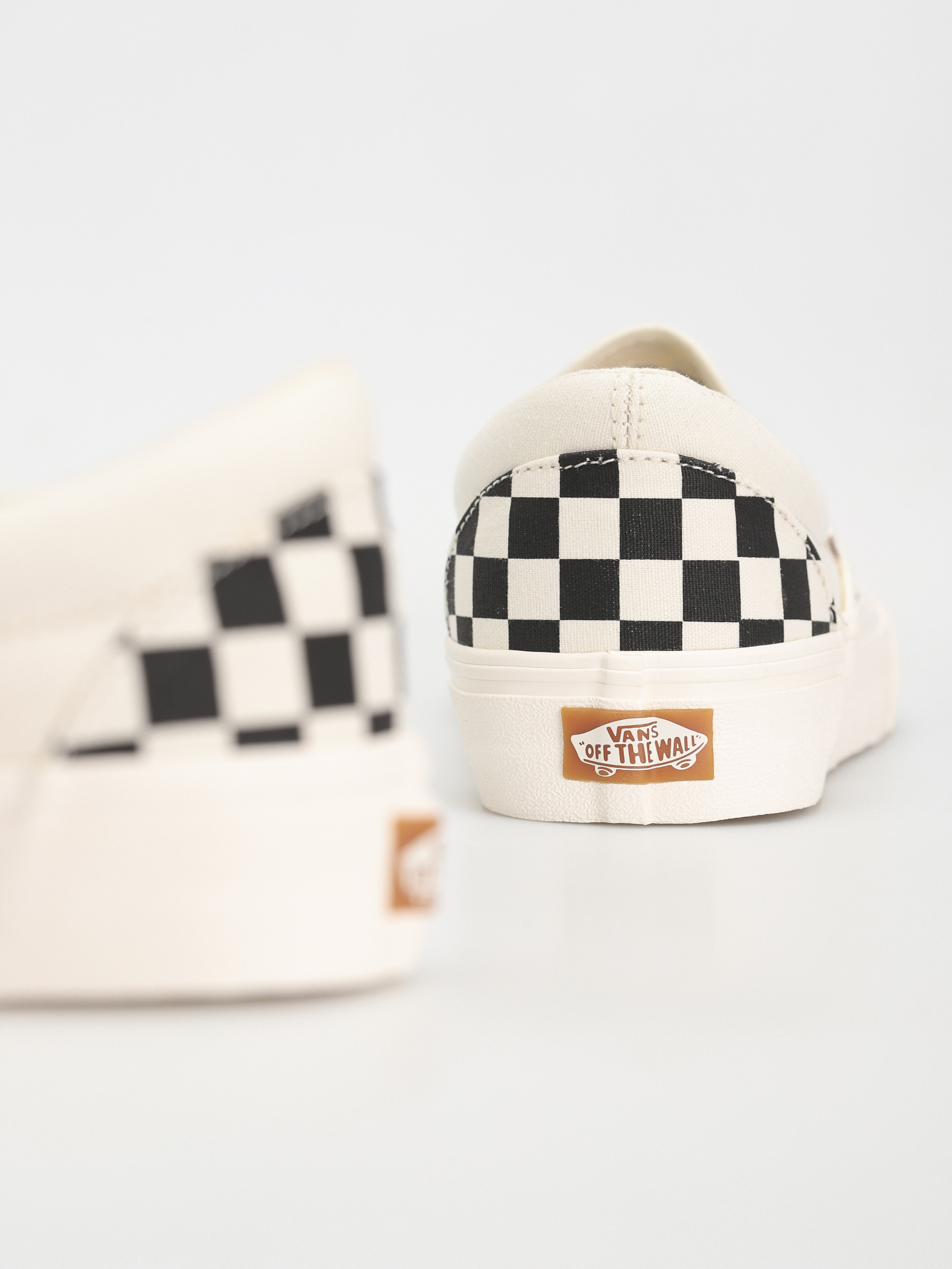 Buty Vans Slip On VR3 (checkerboard black/marshmallow)