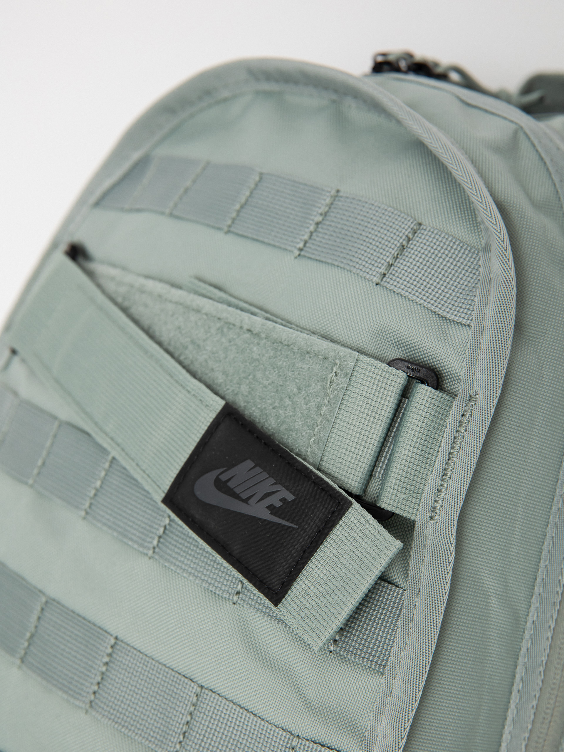 Plecak Nike SB RPM (mica green/anthracite/black)