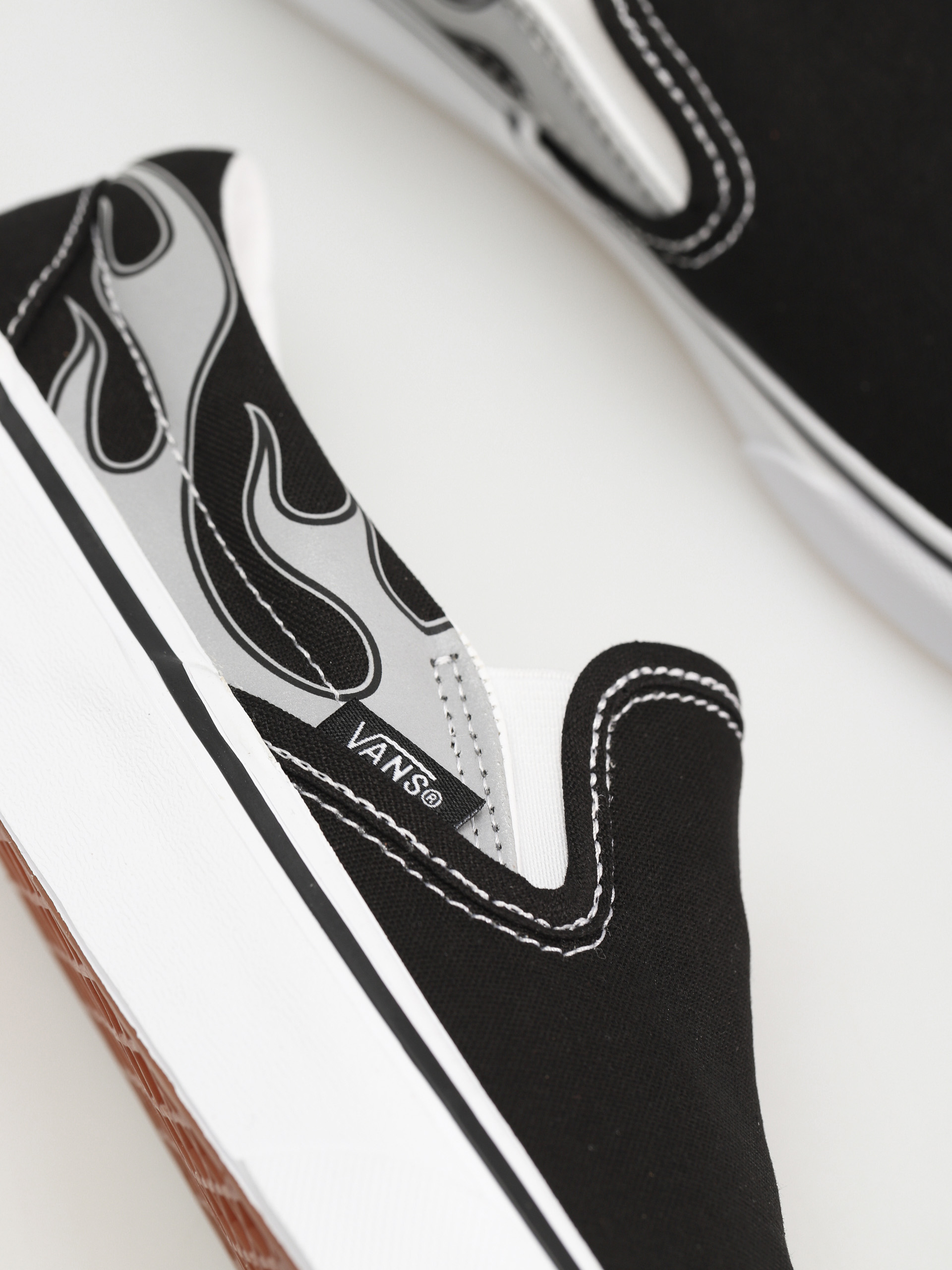 Buty Vans Classic Slip On (reflective flame black)