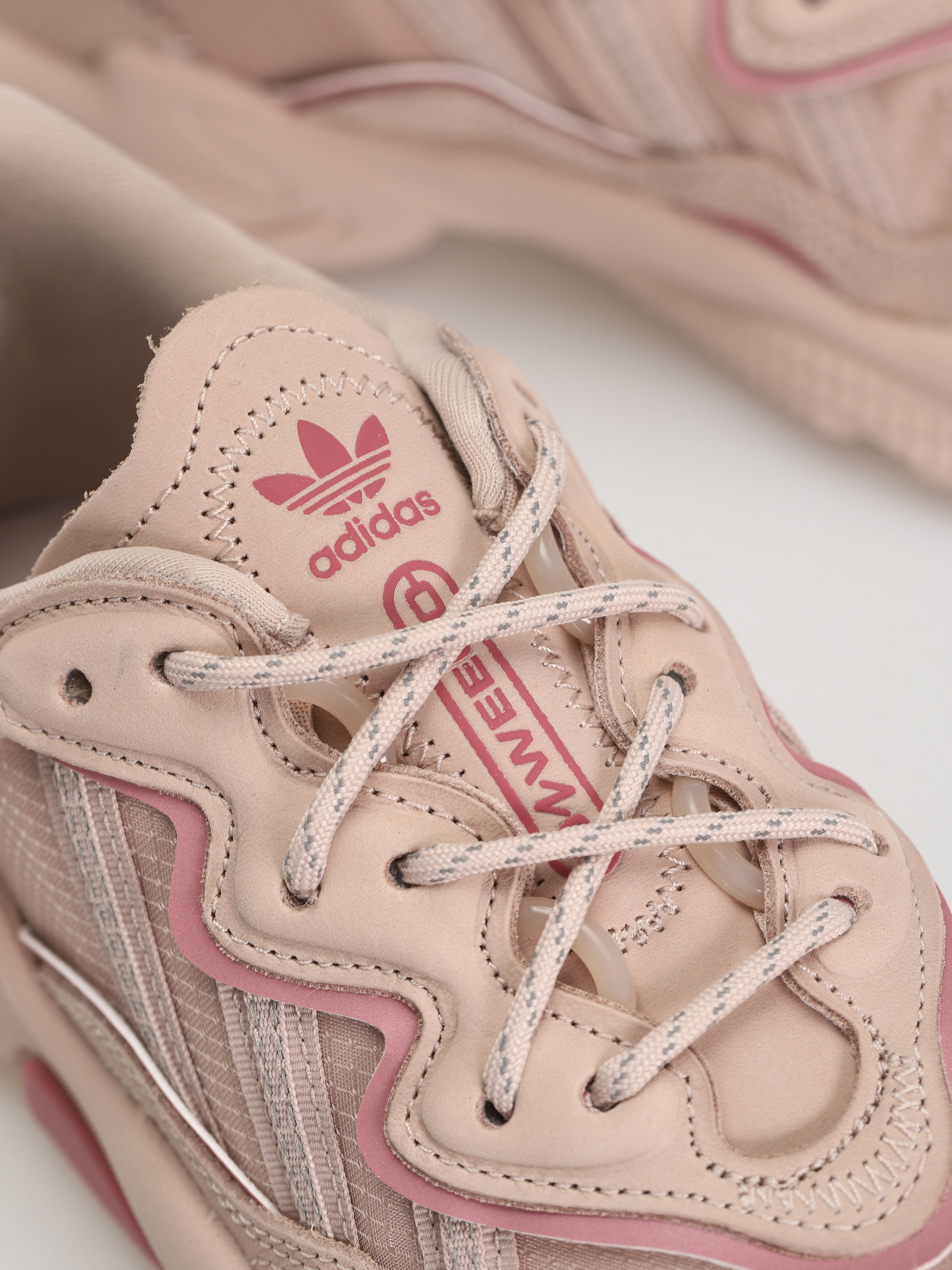 Buty adidas Originals Ozweego Wmn (wontau/pnkstr/wontau)