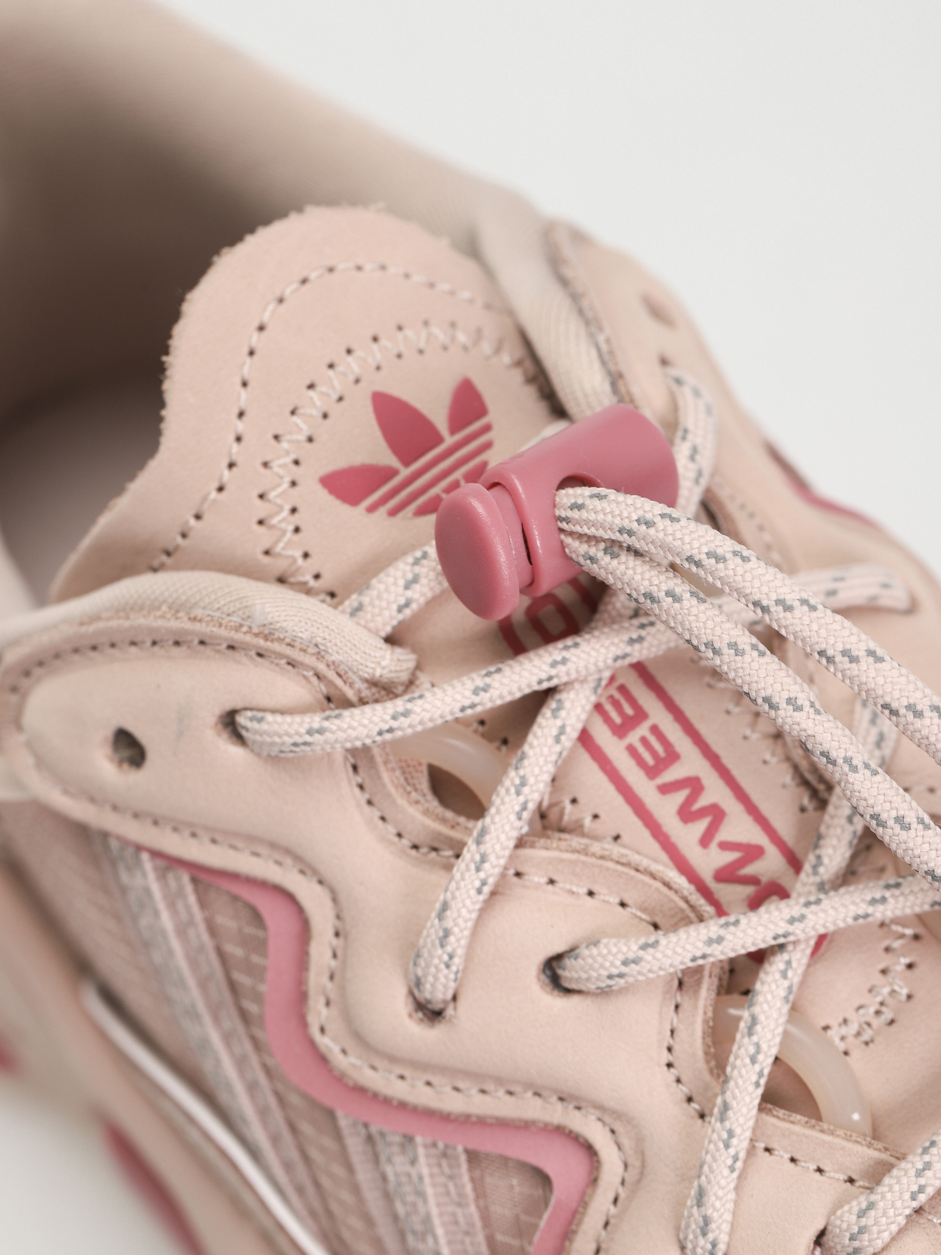 Buty adidas Originals Ozweego Wmn (wontau/pnkstr/wontau)