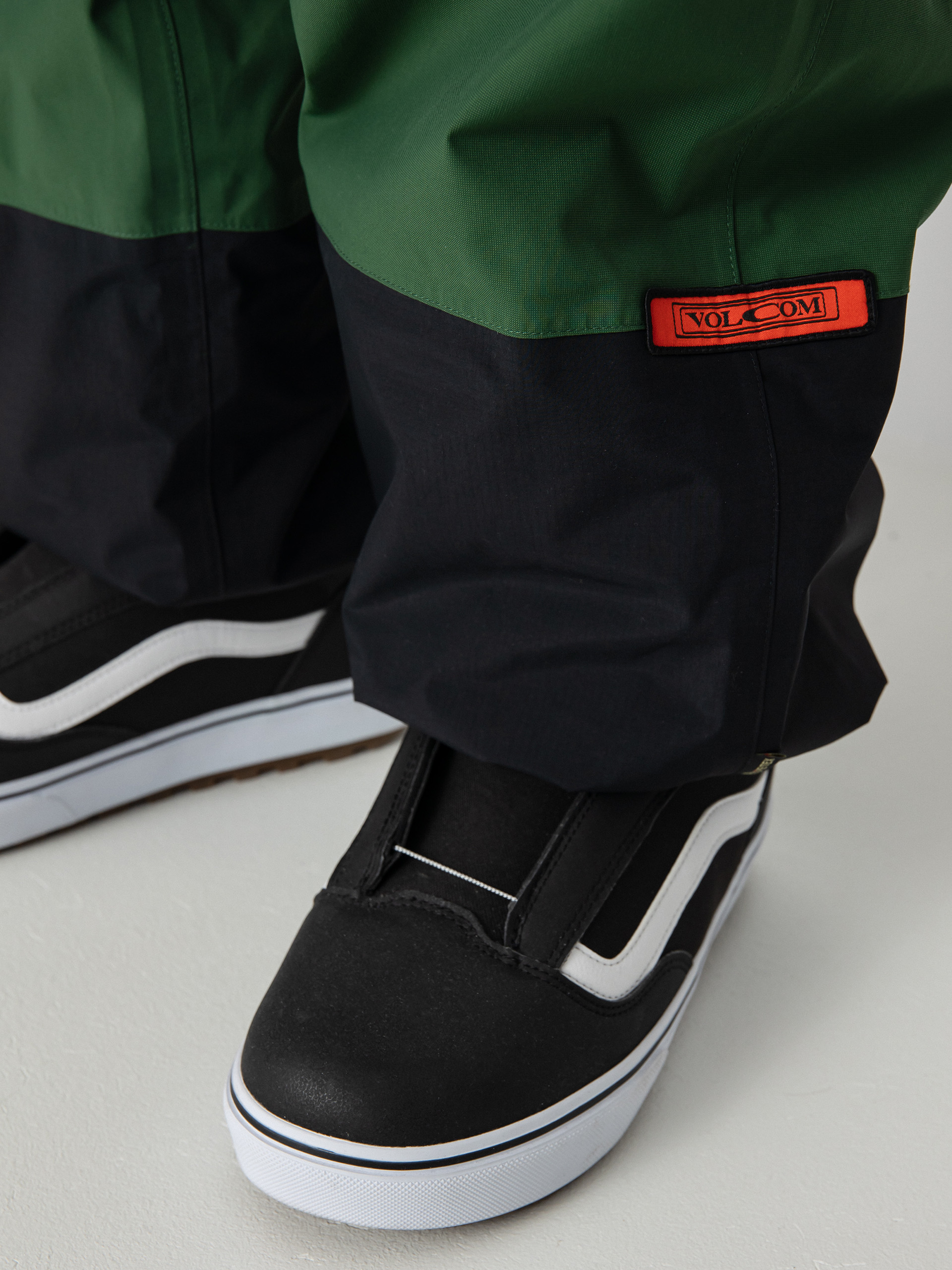 Męskie Spodnie snowboardowe Volcom Longo Gore Tex (military)