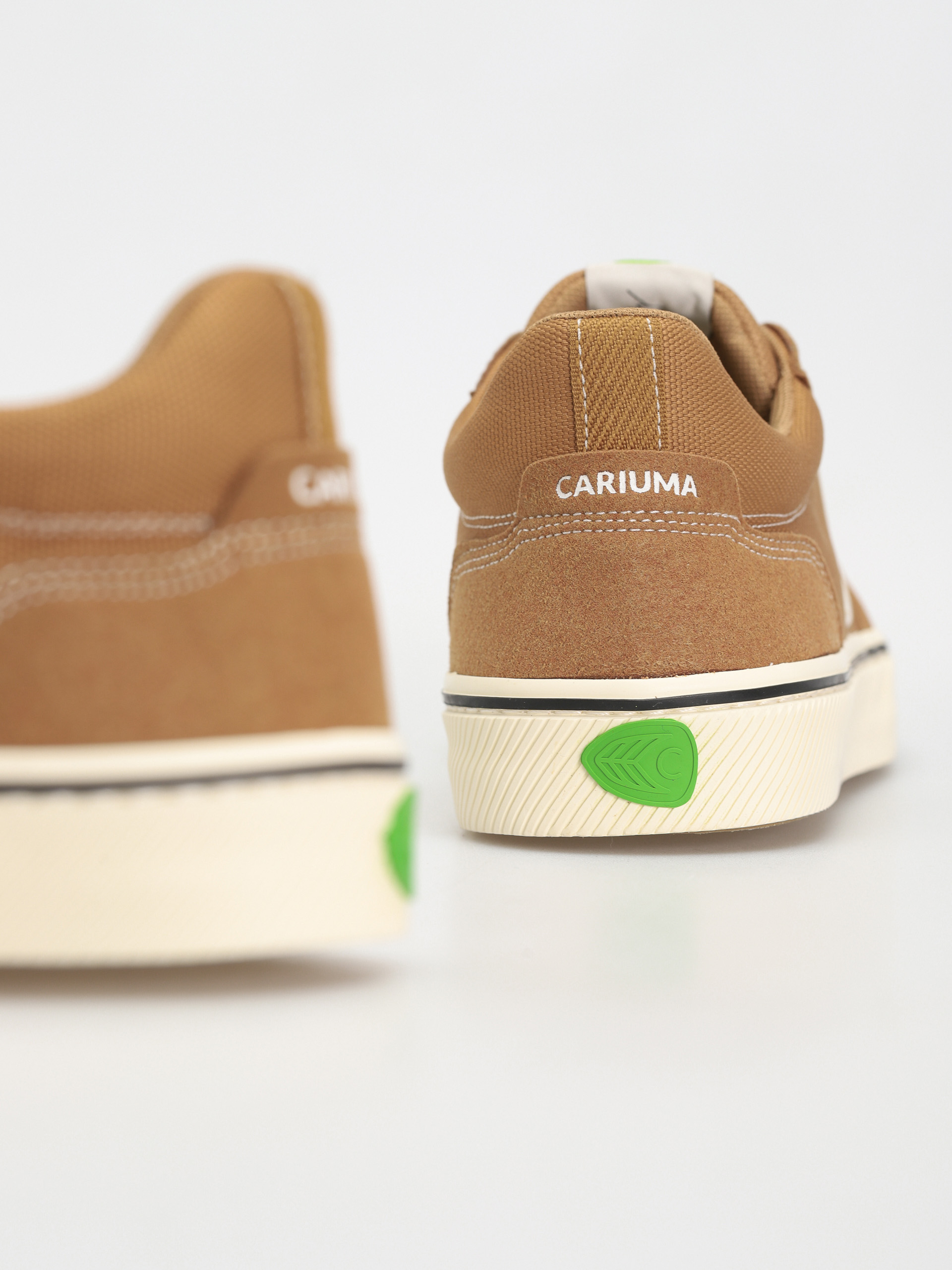 Buty Cariuma Vallely (camel/ivory)