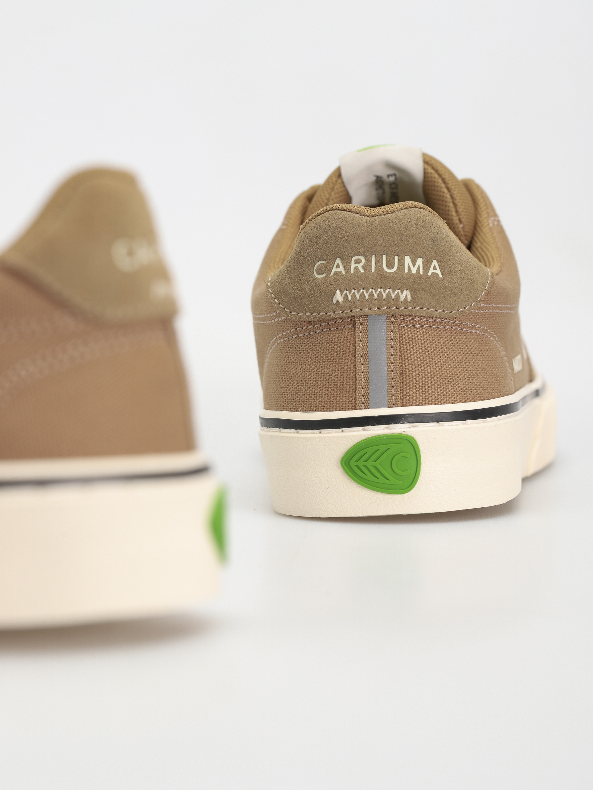 Buty Cariuma Naioca (sand/ivory)
