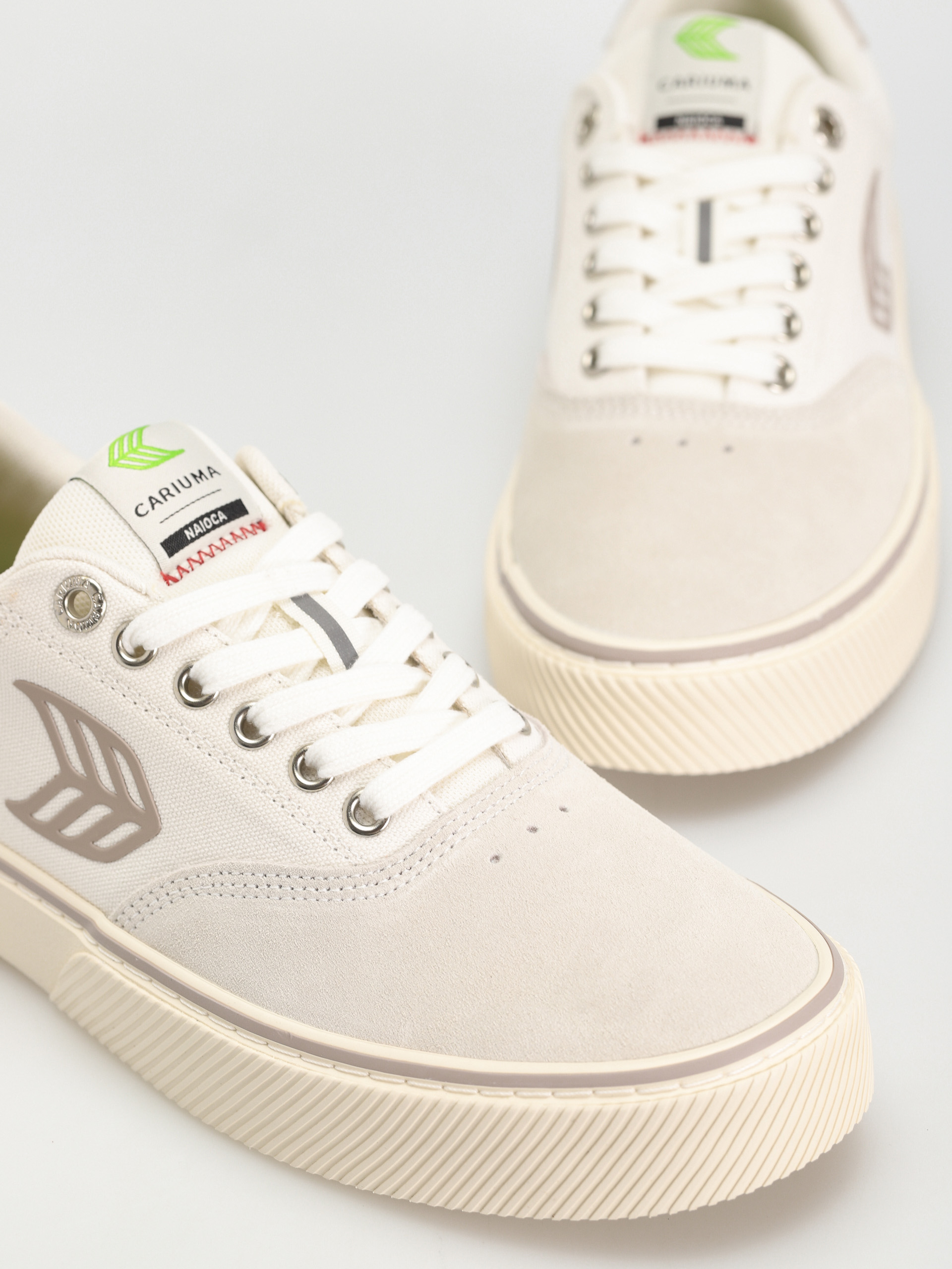 Buty Cariuma Naioca (off white/grey)