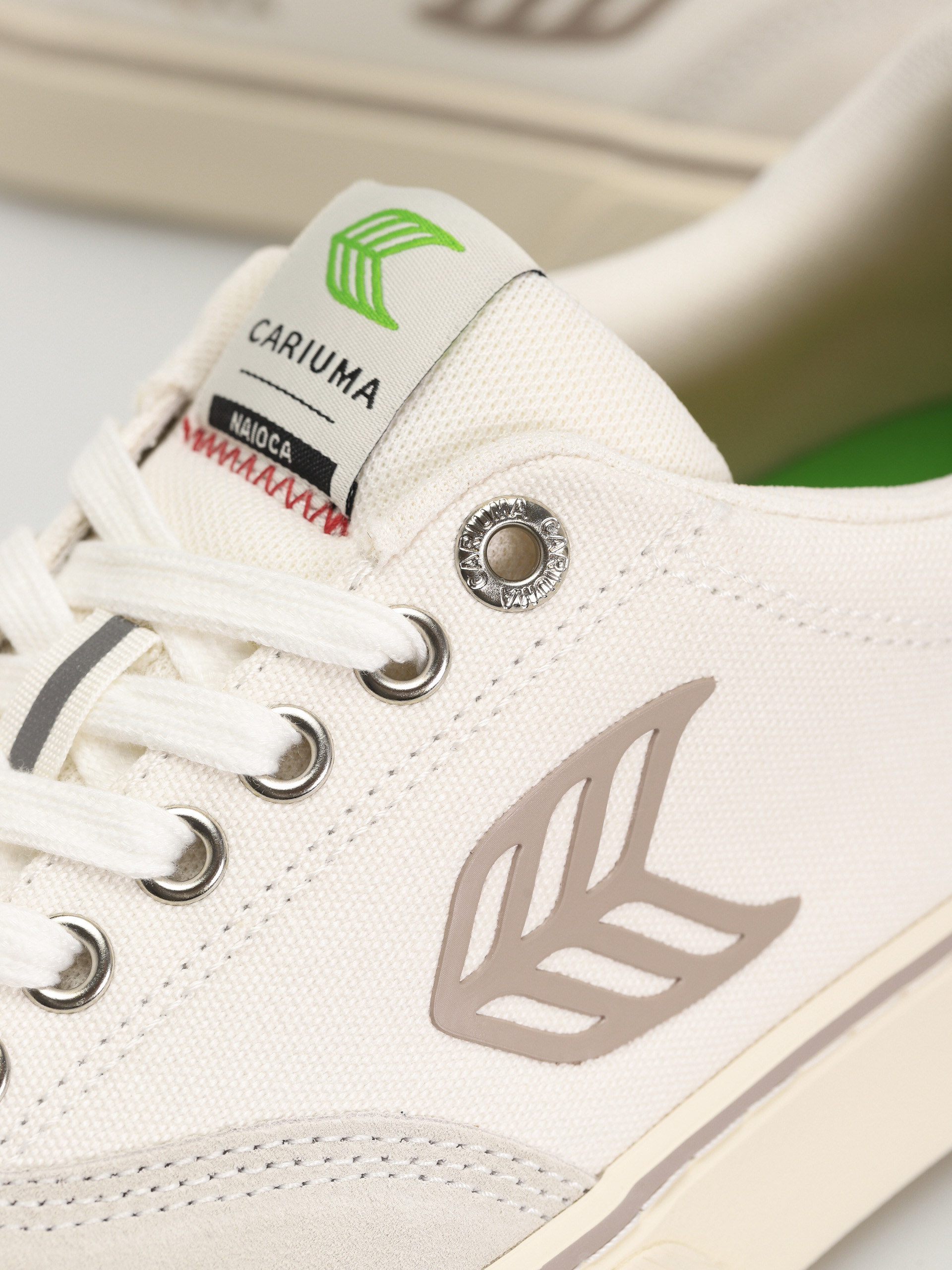 Buty Cariuma Naioca (off white/grey)