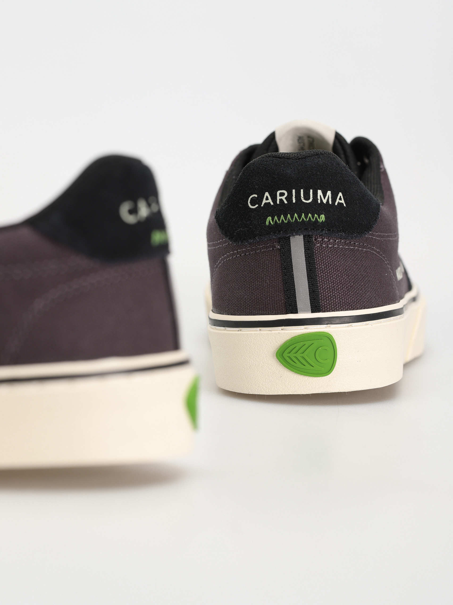 Buty Cariuma Naioca (off black/ivory)