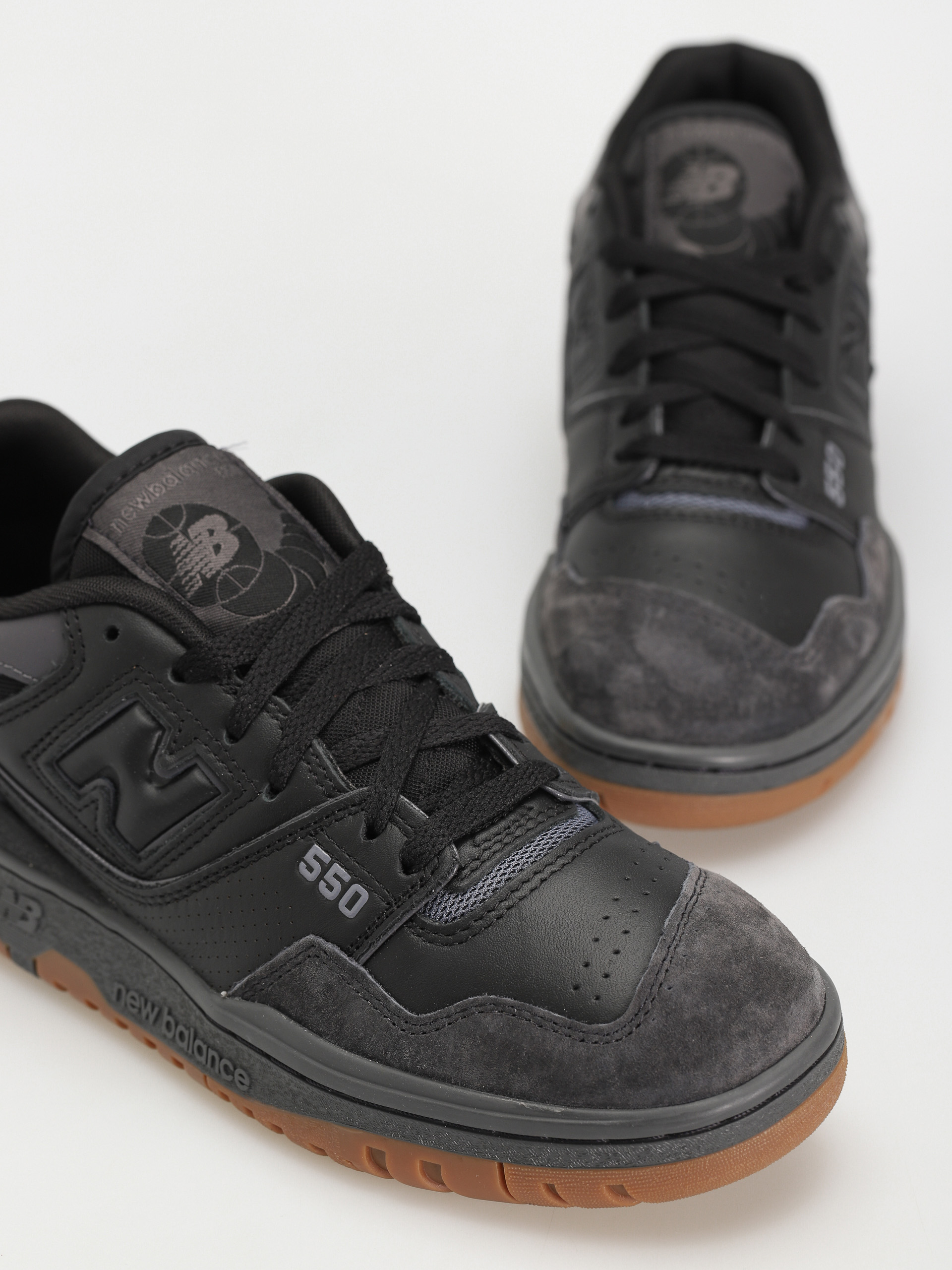 Buty New Balance 550 (black/gum/white)
