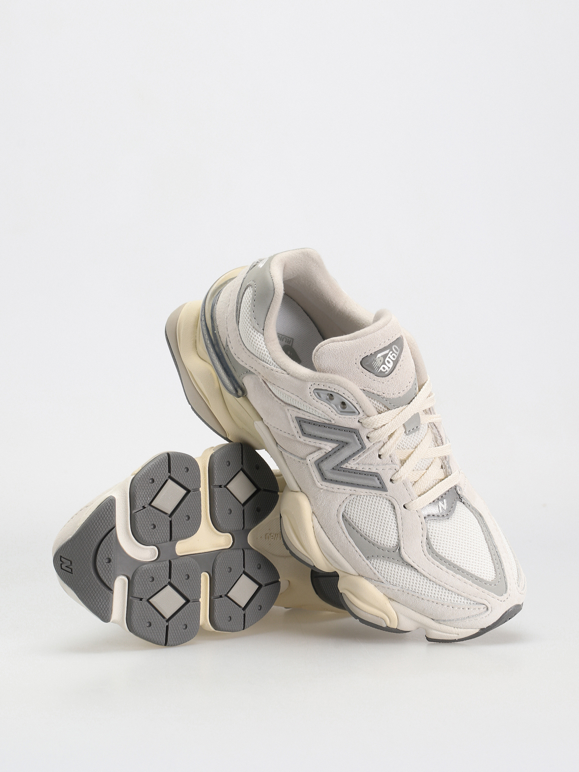 Buty New Balance 9060 (sea salt)