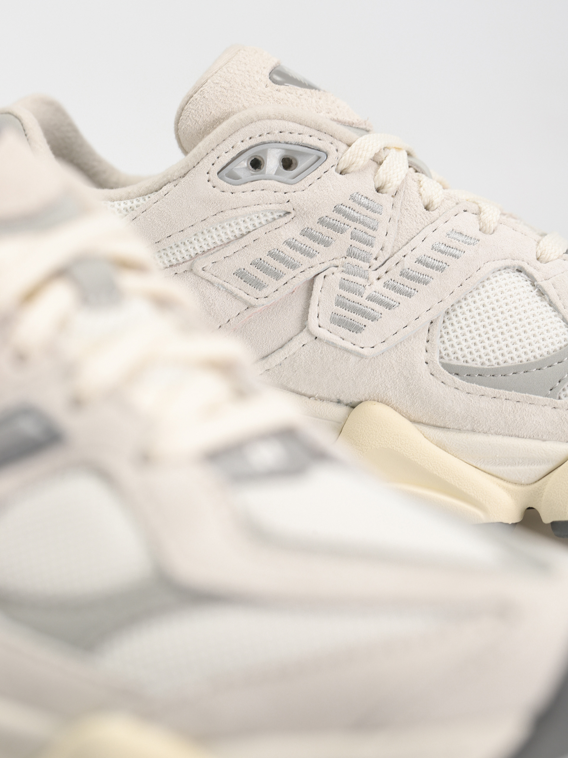 Buty New Balance 9060 (sea salt)