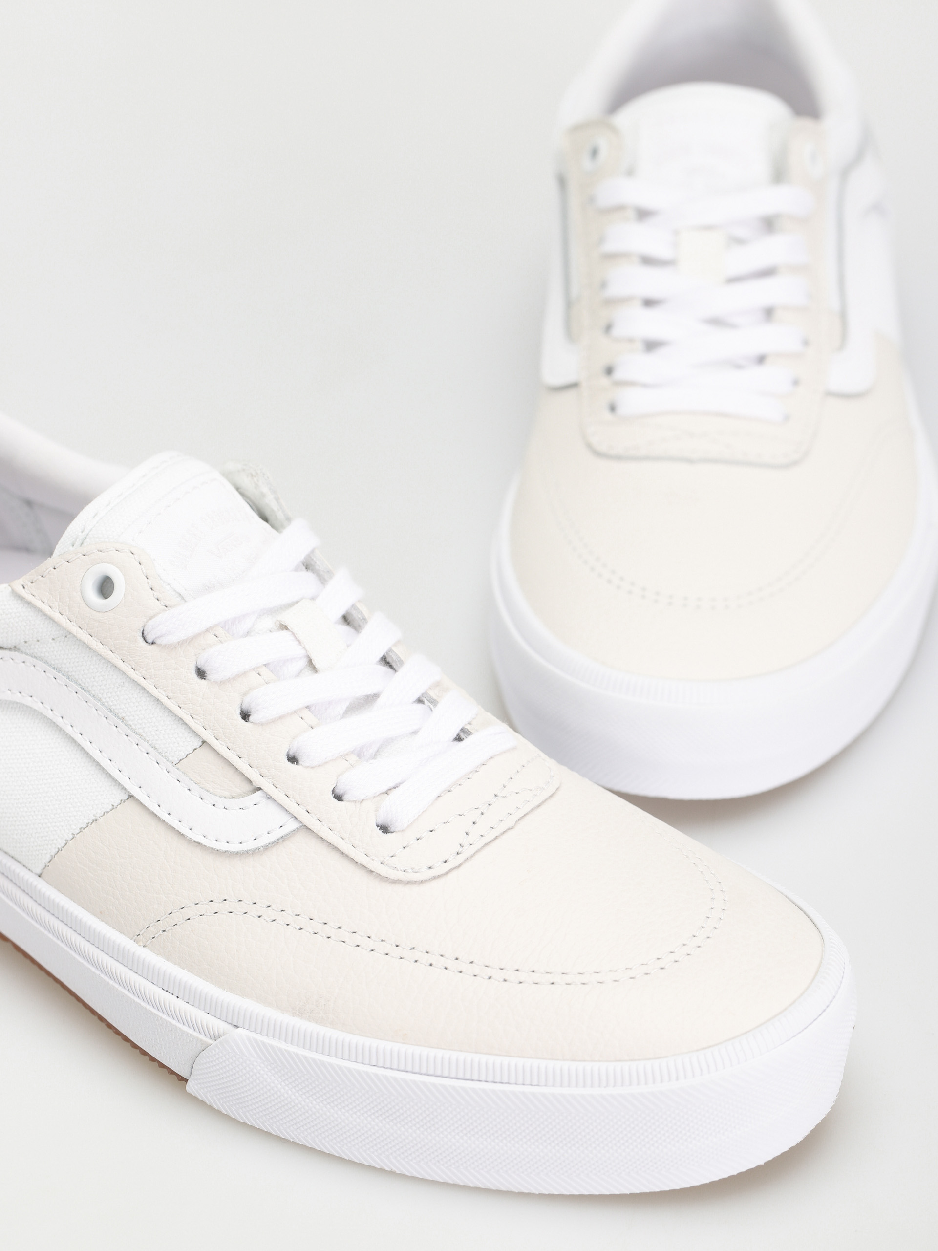 Buty Vans Gilbert Crockett (leather white/white)