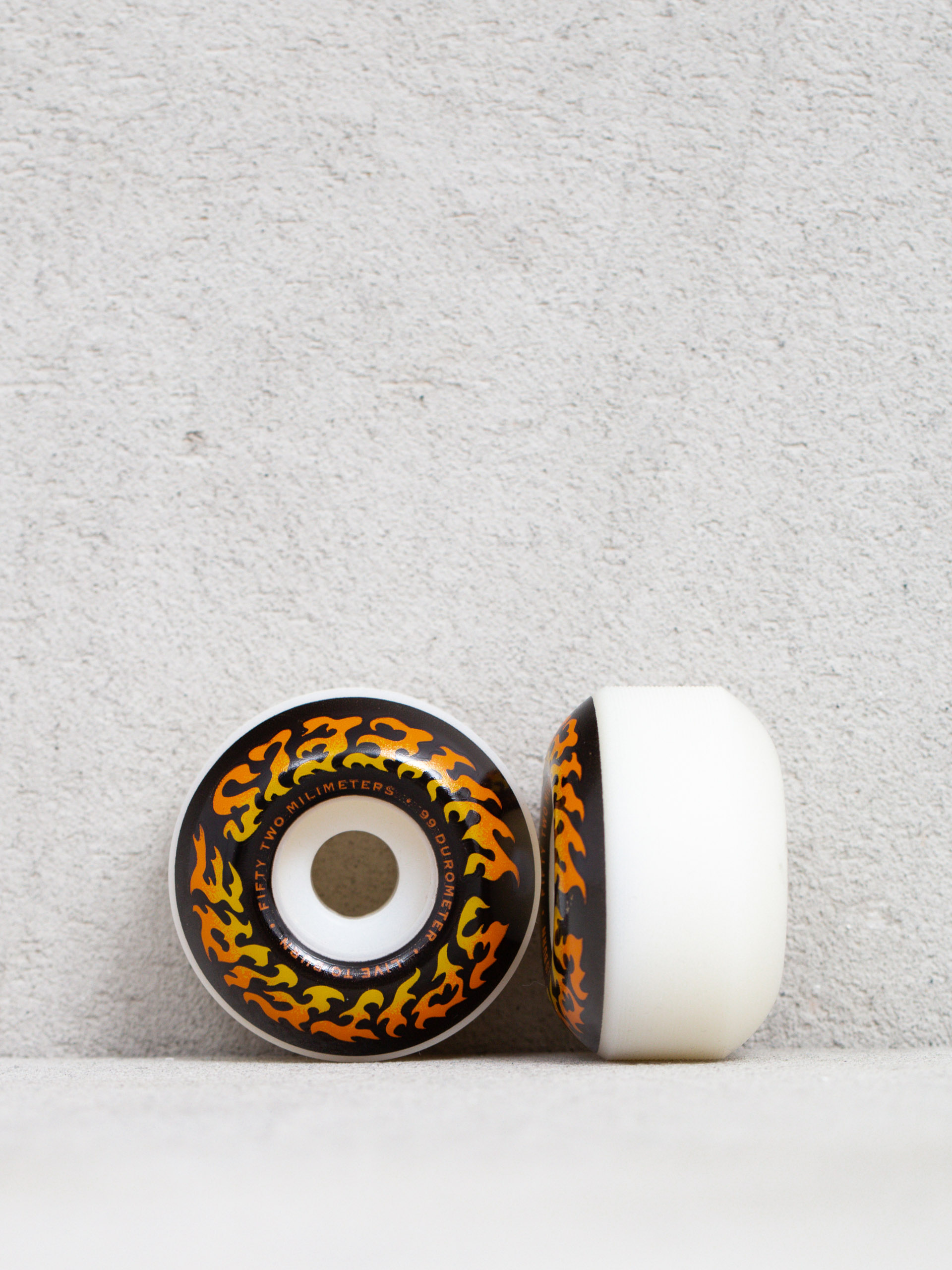 Kółka Spitfire 99D Torched Script (white/black)