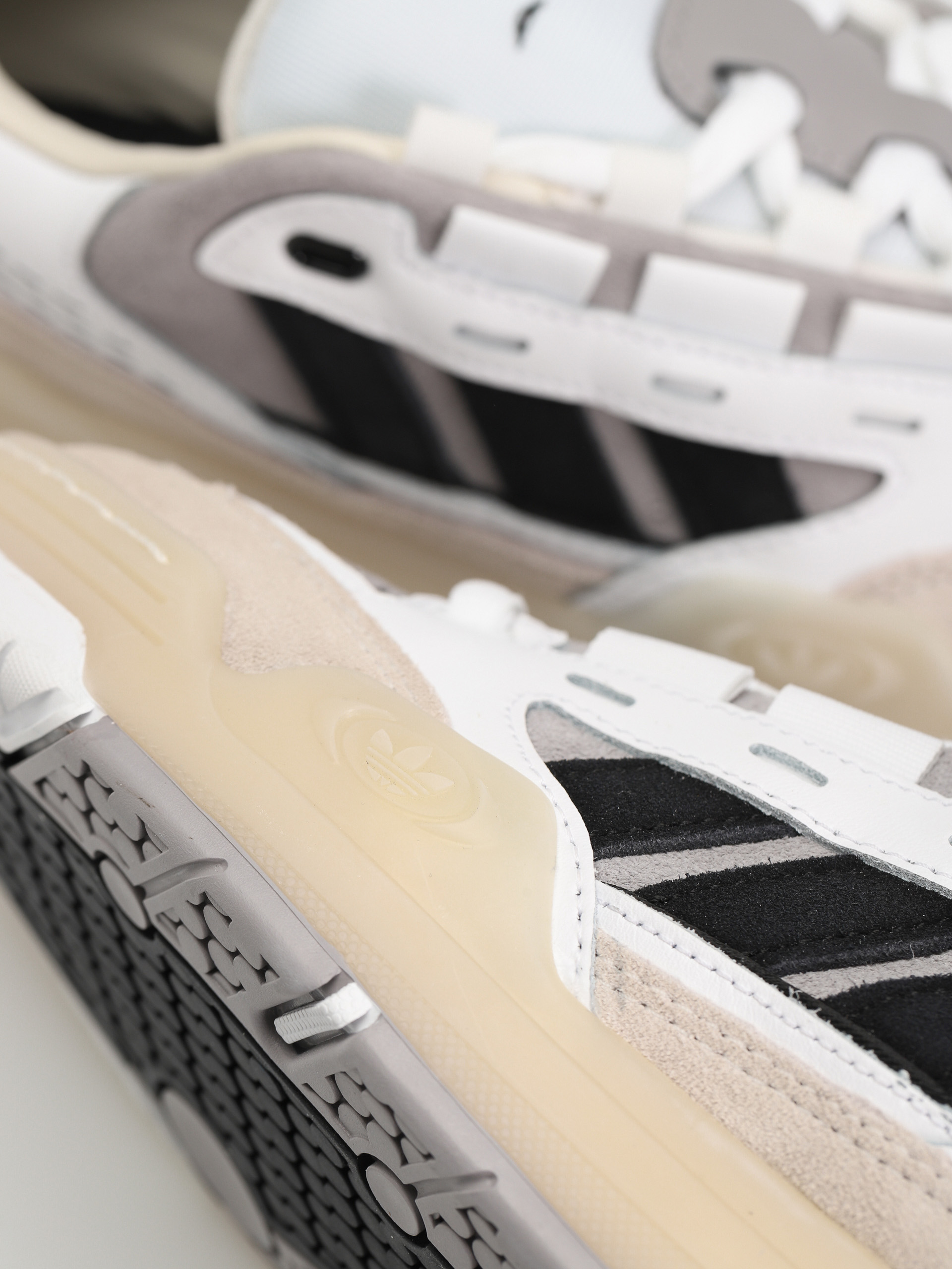 Buty adidas Originals Adi2000 (ftwwht/cblack/cwhite)