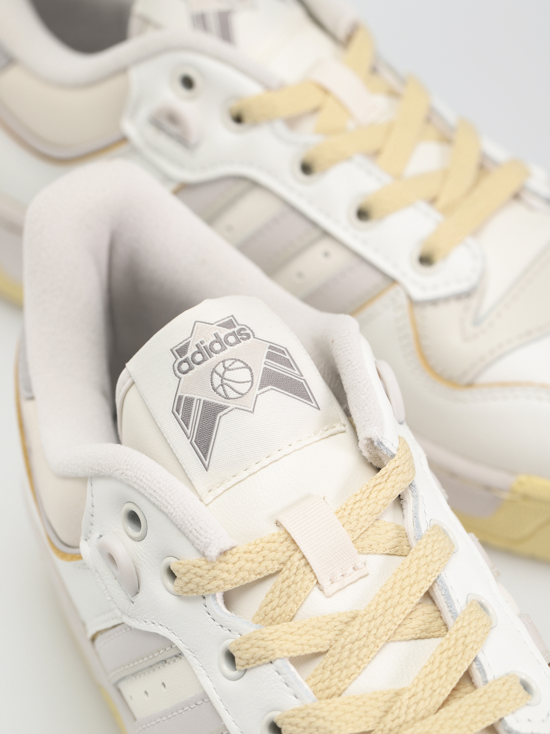 Buty adidas Originals Rivalry Low 86 (cwhite/greone/owhite)