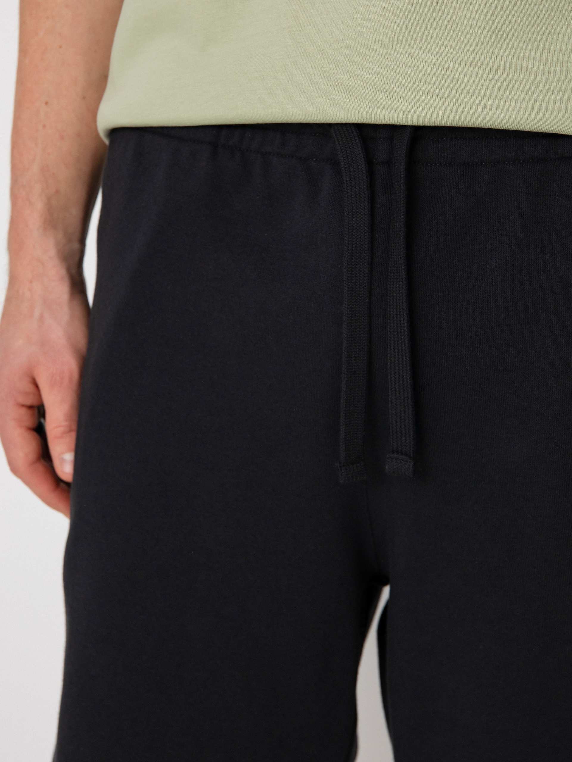 Szorty New Balance Essentials (black)