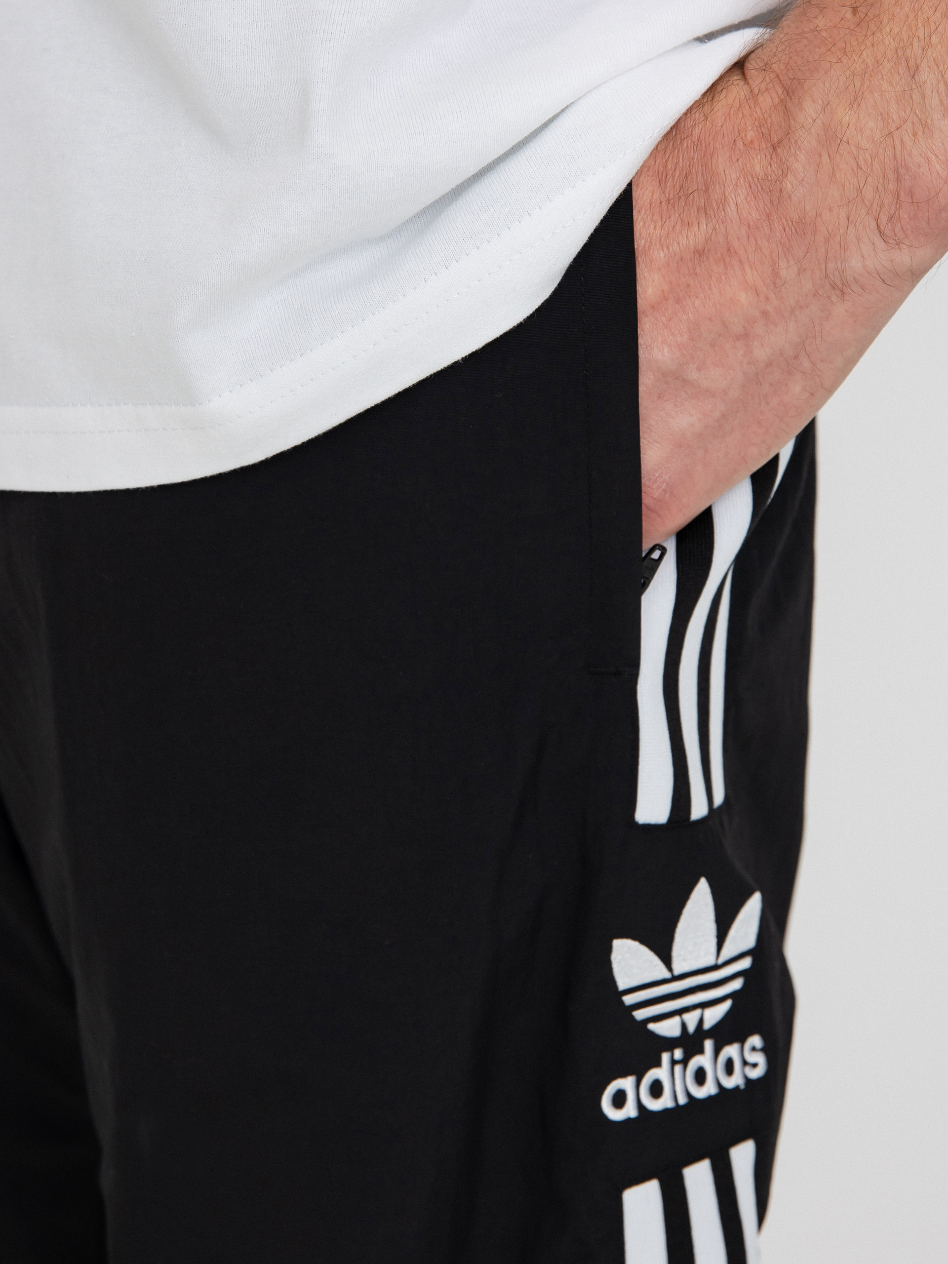 Spodnie adidas Originals Lock Up Tp (black)