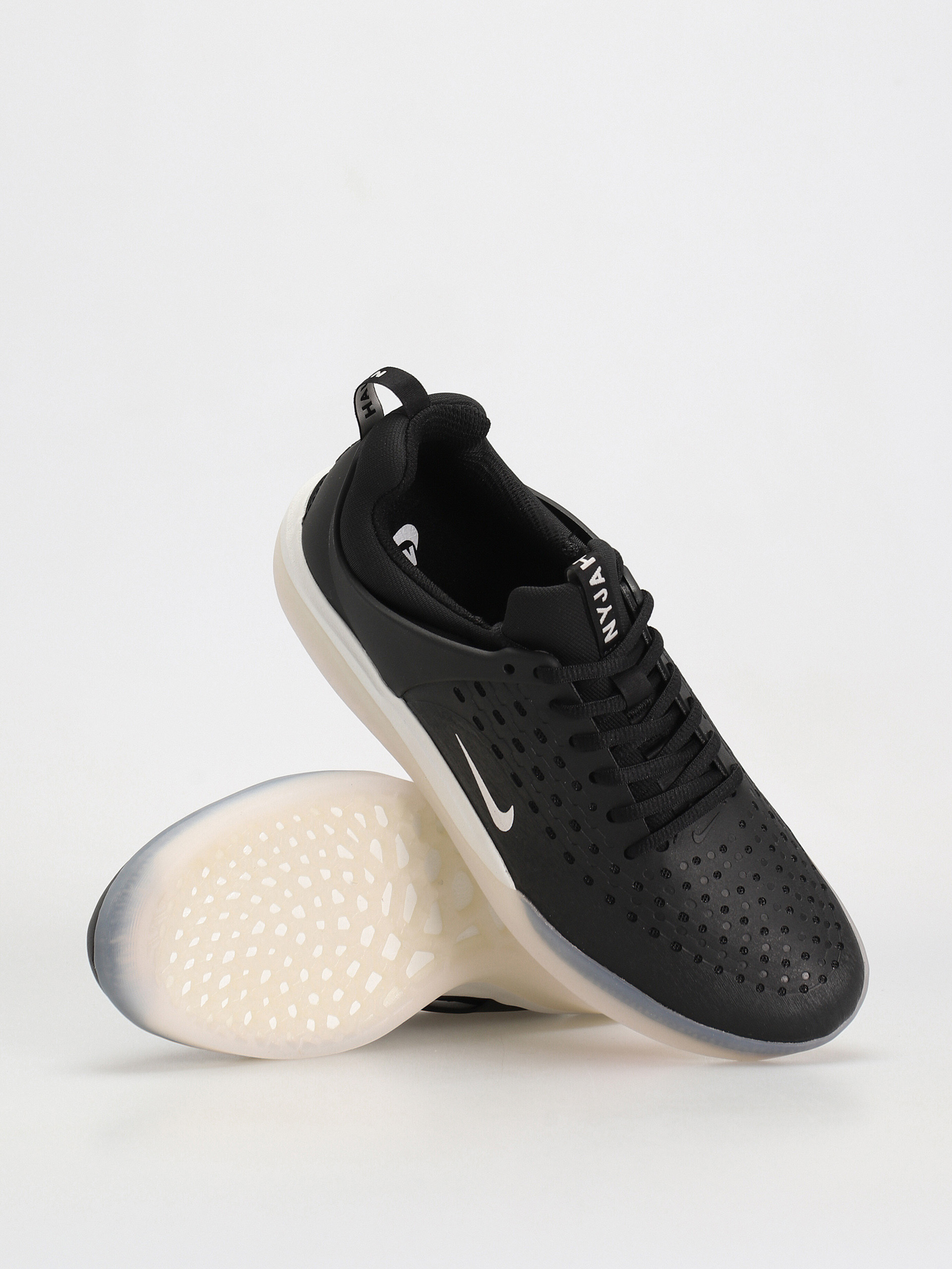 Buty Nike SB Nyjah 3 (black/white black summit white)