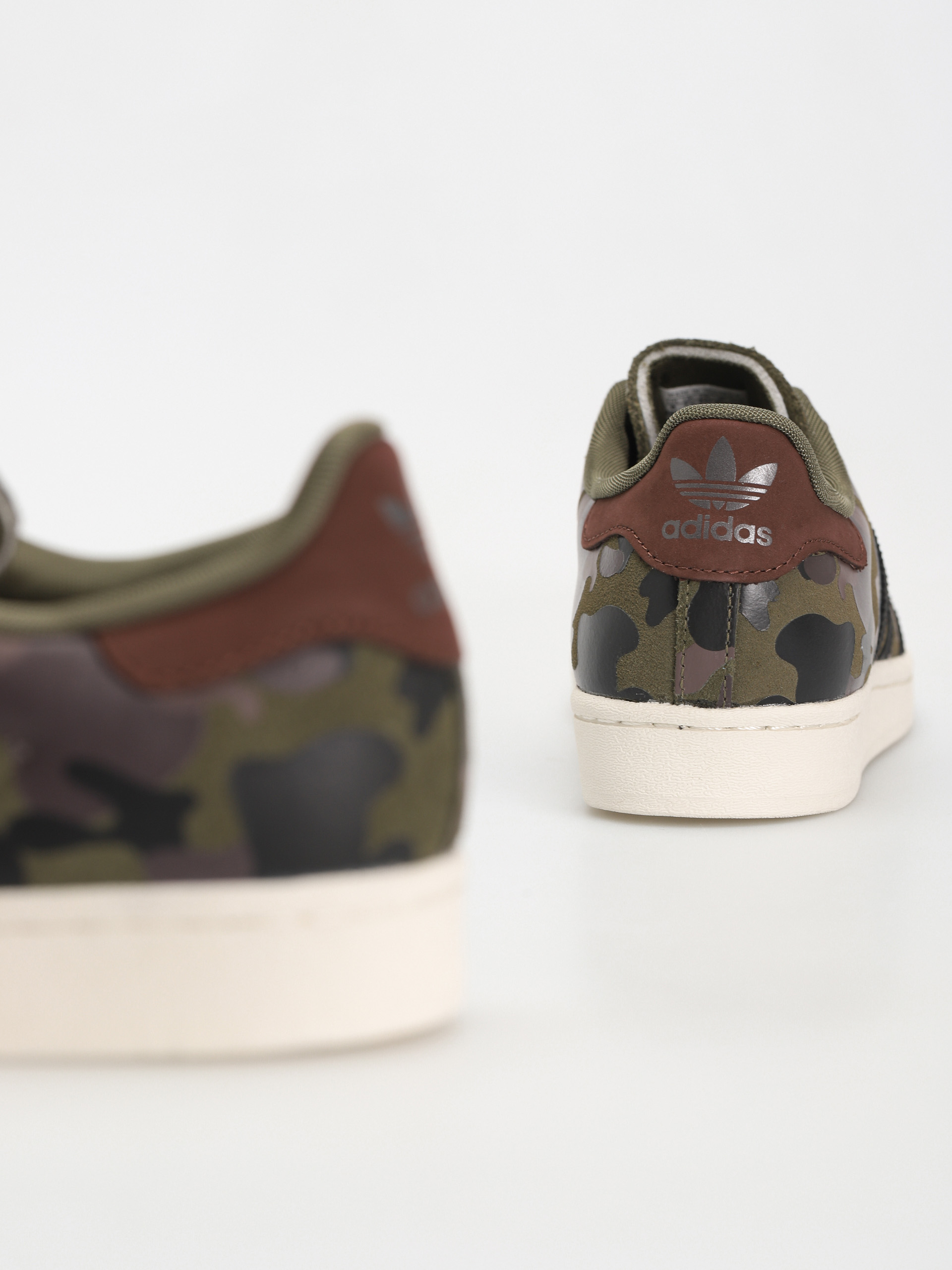 Buty adidas Originals Superstar (olistr/mesa/ngtred)