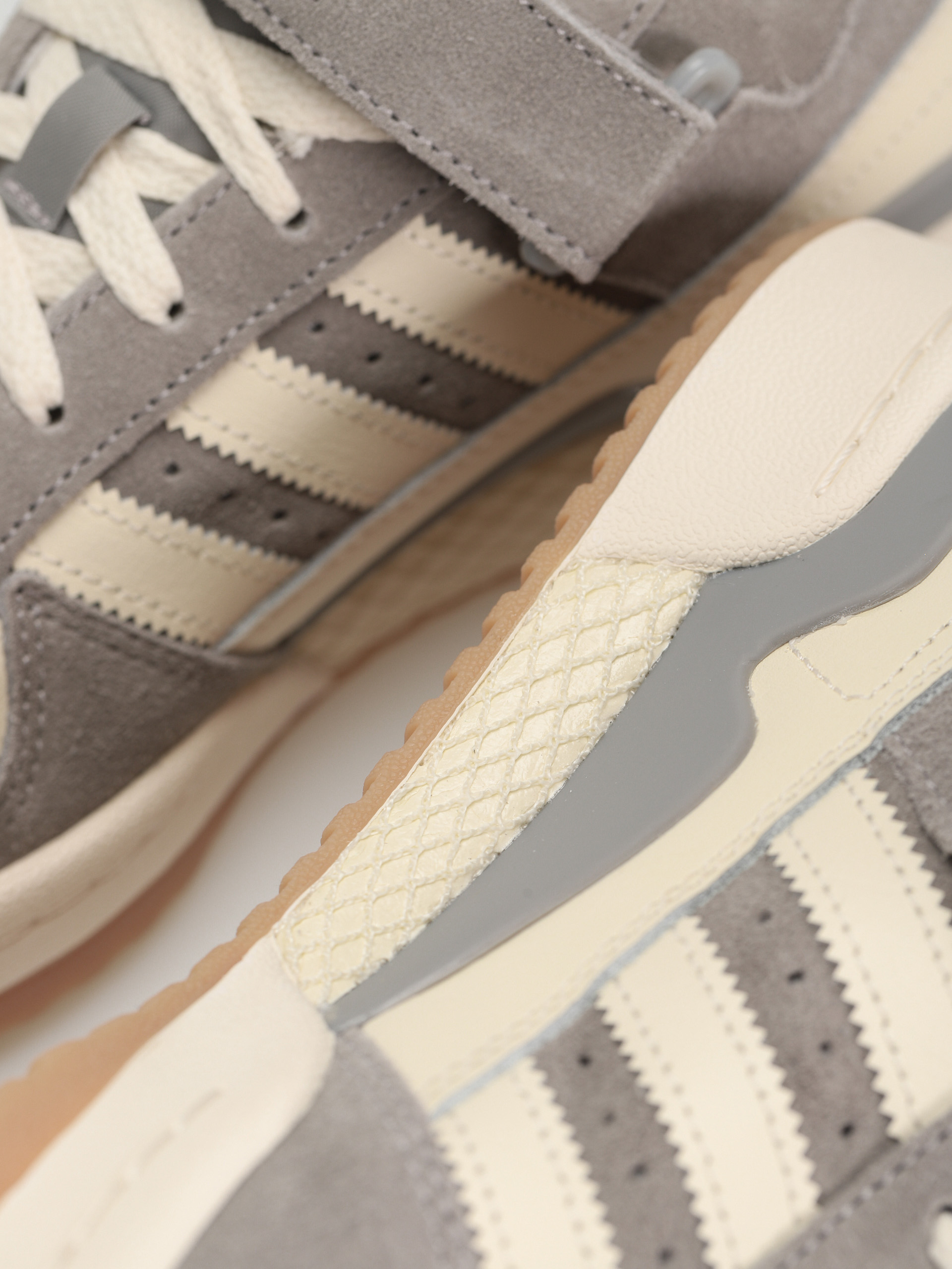 Buty adidas Originals Forum Low (chsogr/cwhite/gum3)