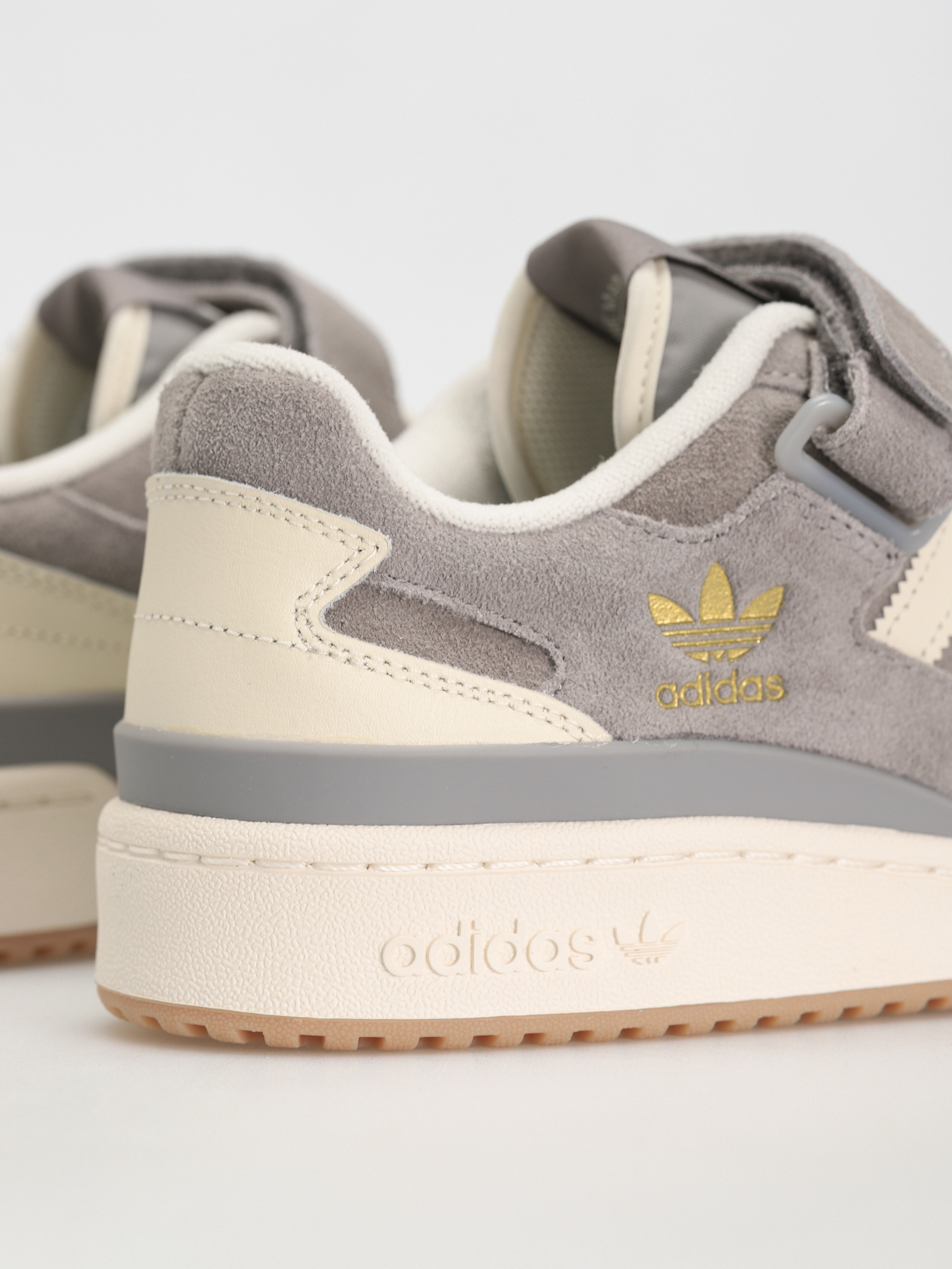 Buty adidas Originals Forum Low (chsogr/cwhite/gum3)