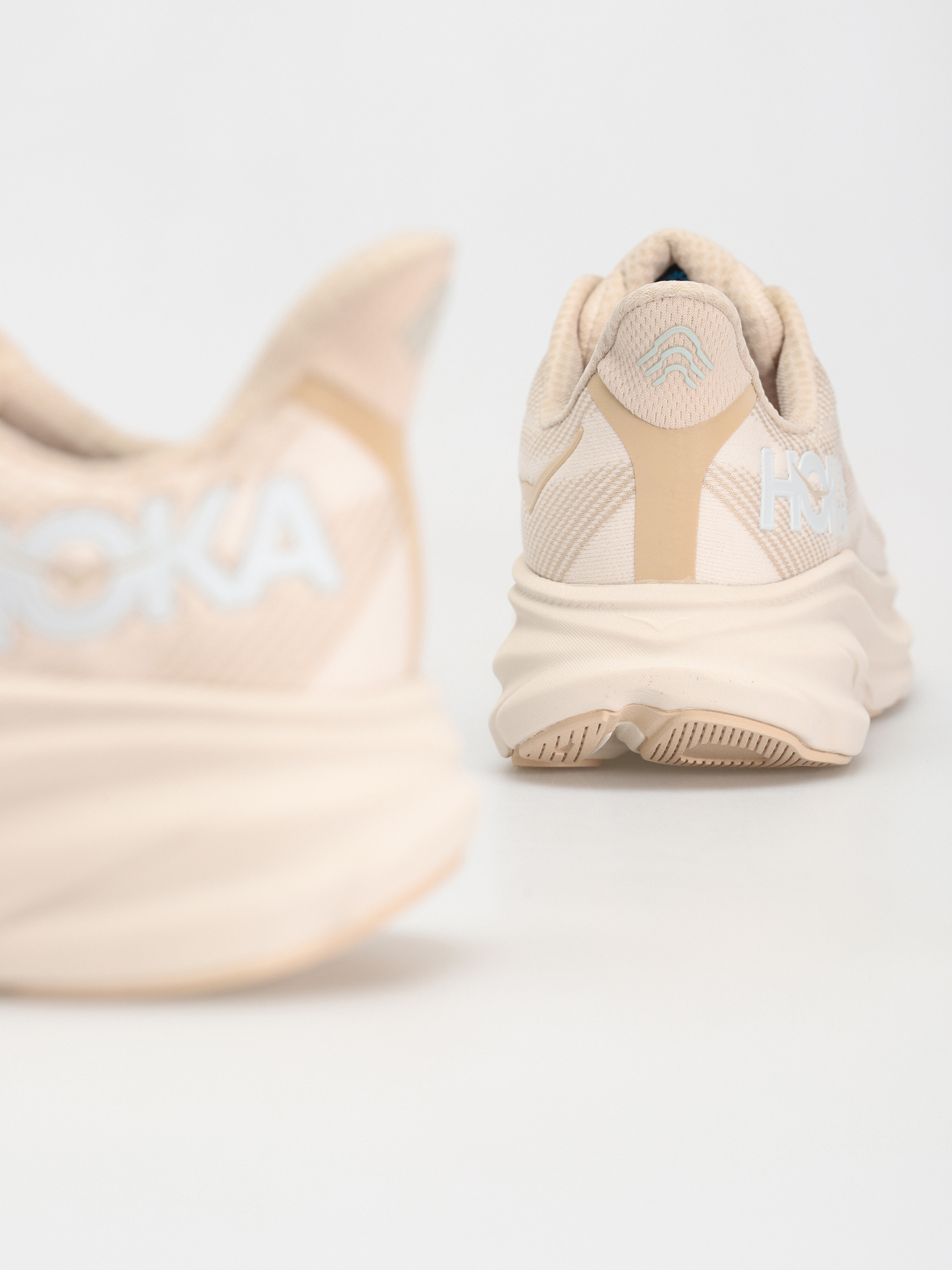 Buty Hoka Clifton 9 (shifting sand/eggnog)