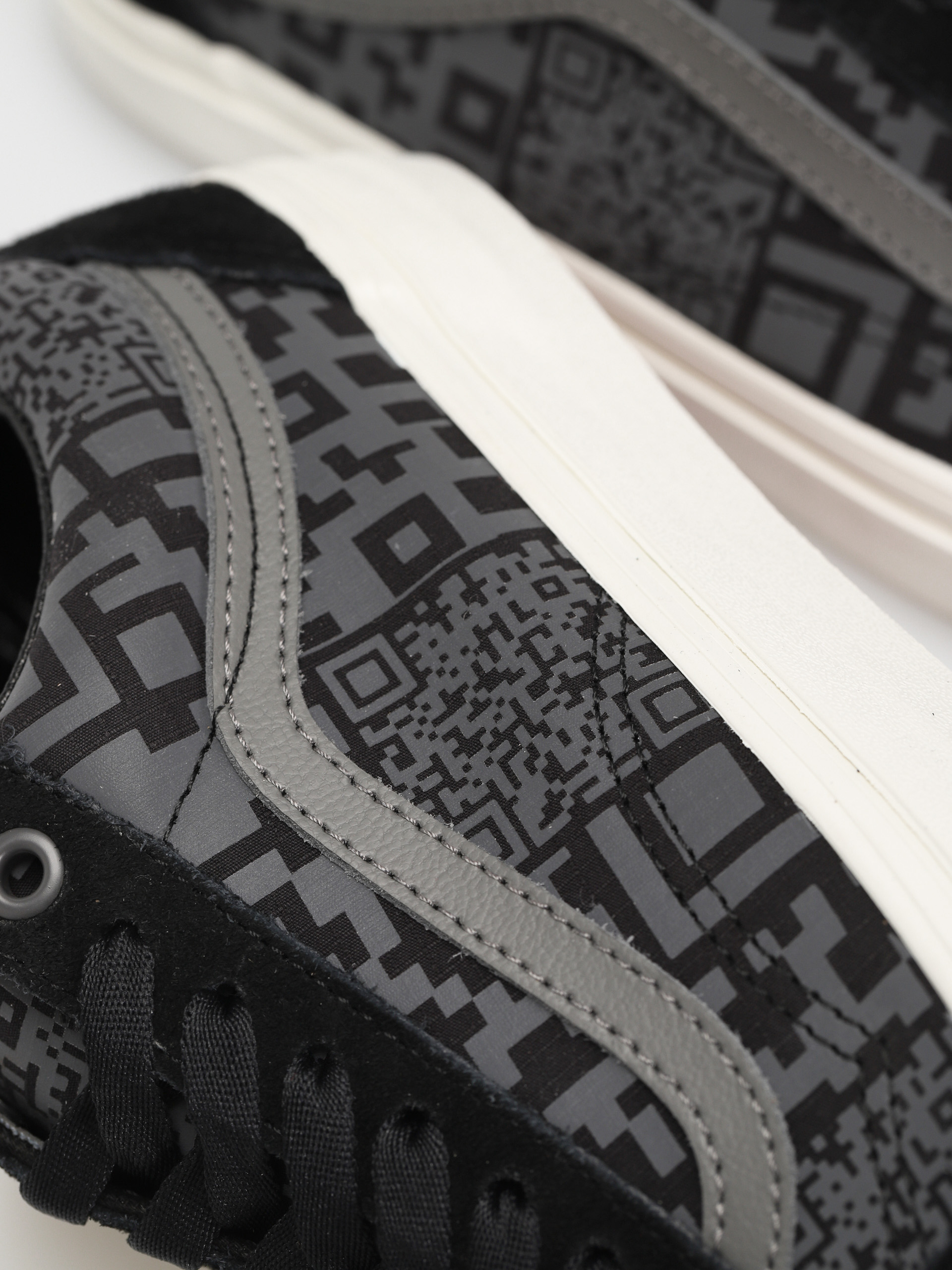 Buty Vans Old Skool (qr checkerboard black/reflective)