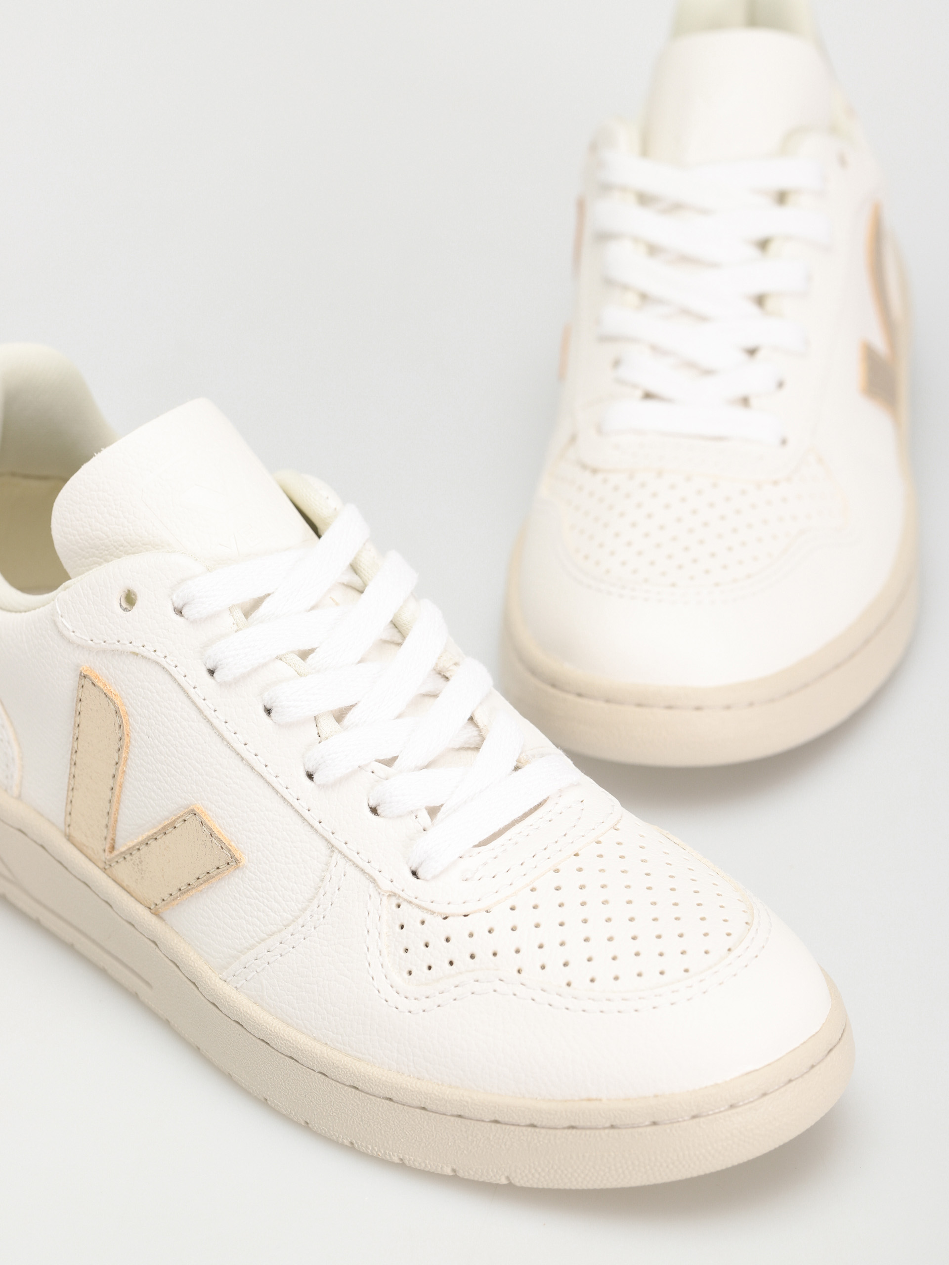 Buty Veja V-10 Wmn (extra white platine)