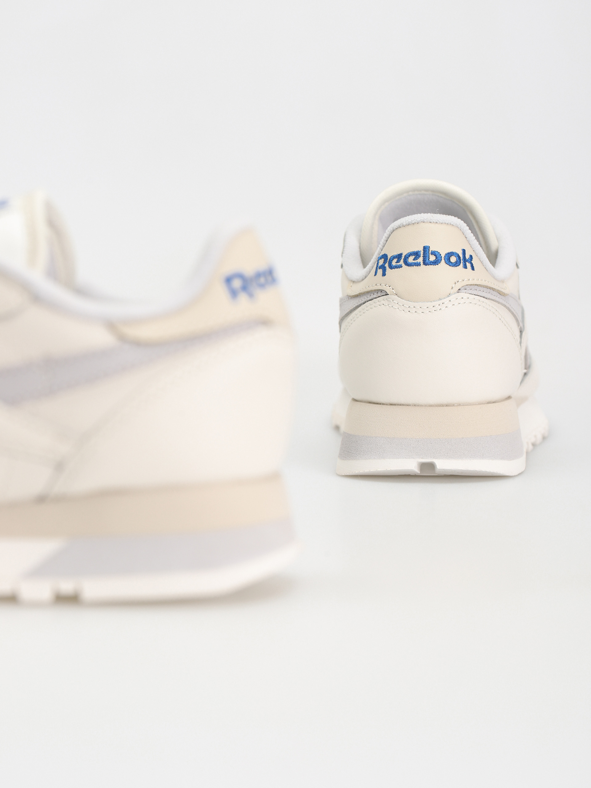 Buty Reebok Classic Leather (chalk/lgsogr/alabas)