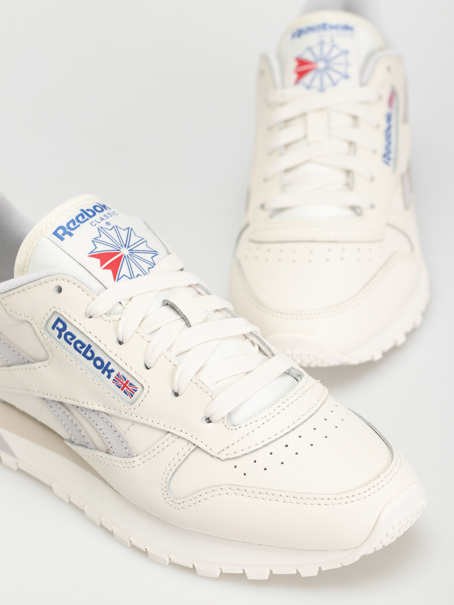 Buty Reebok Classic Leather (chalk/lgsogr/alabas)