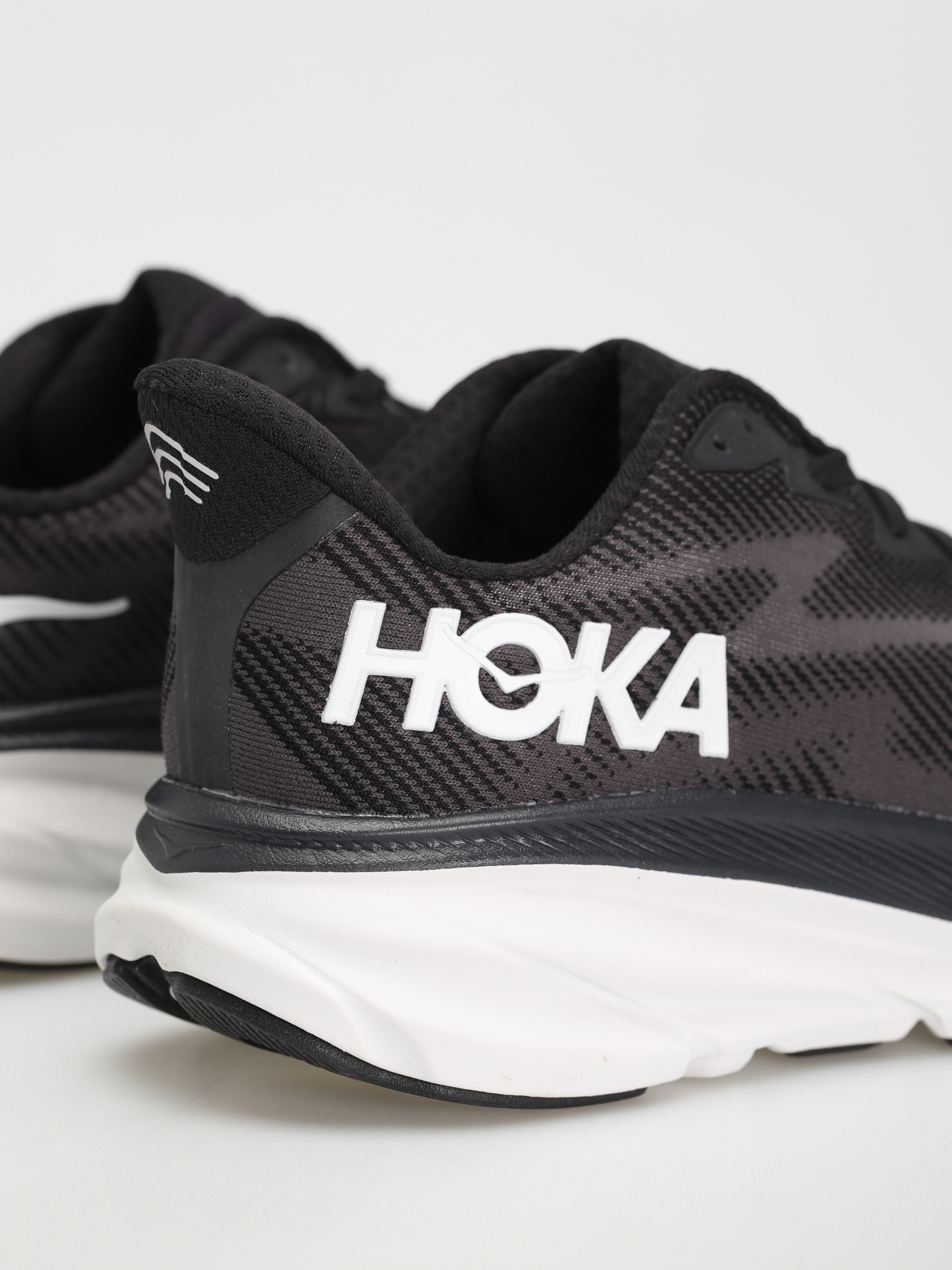 Buty Hoka Clifton 9 (black/white)