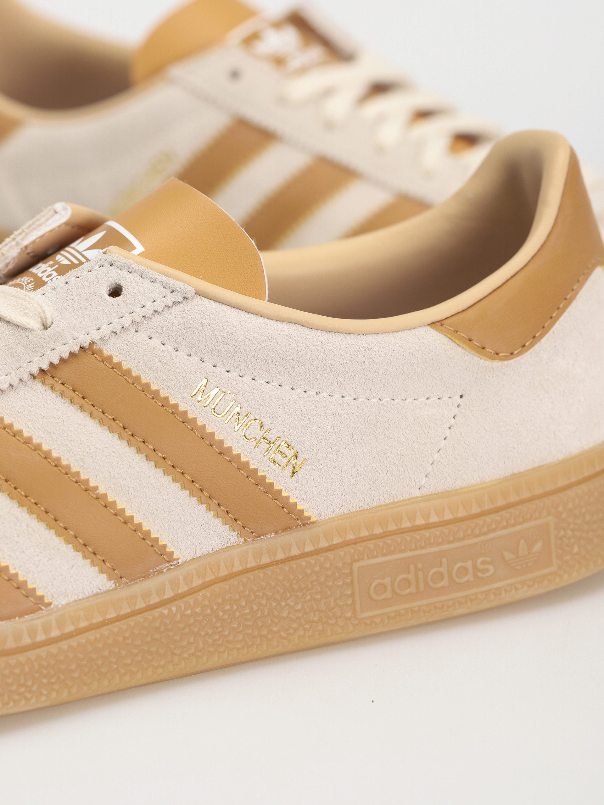 Buty adidas Originals Munchen (cwhite/mesa/gum3)