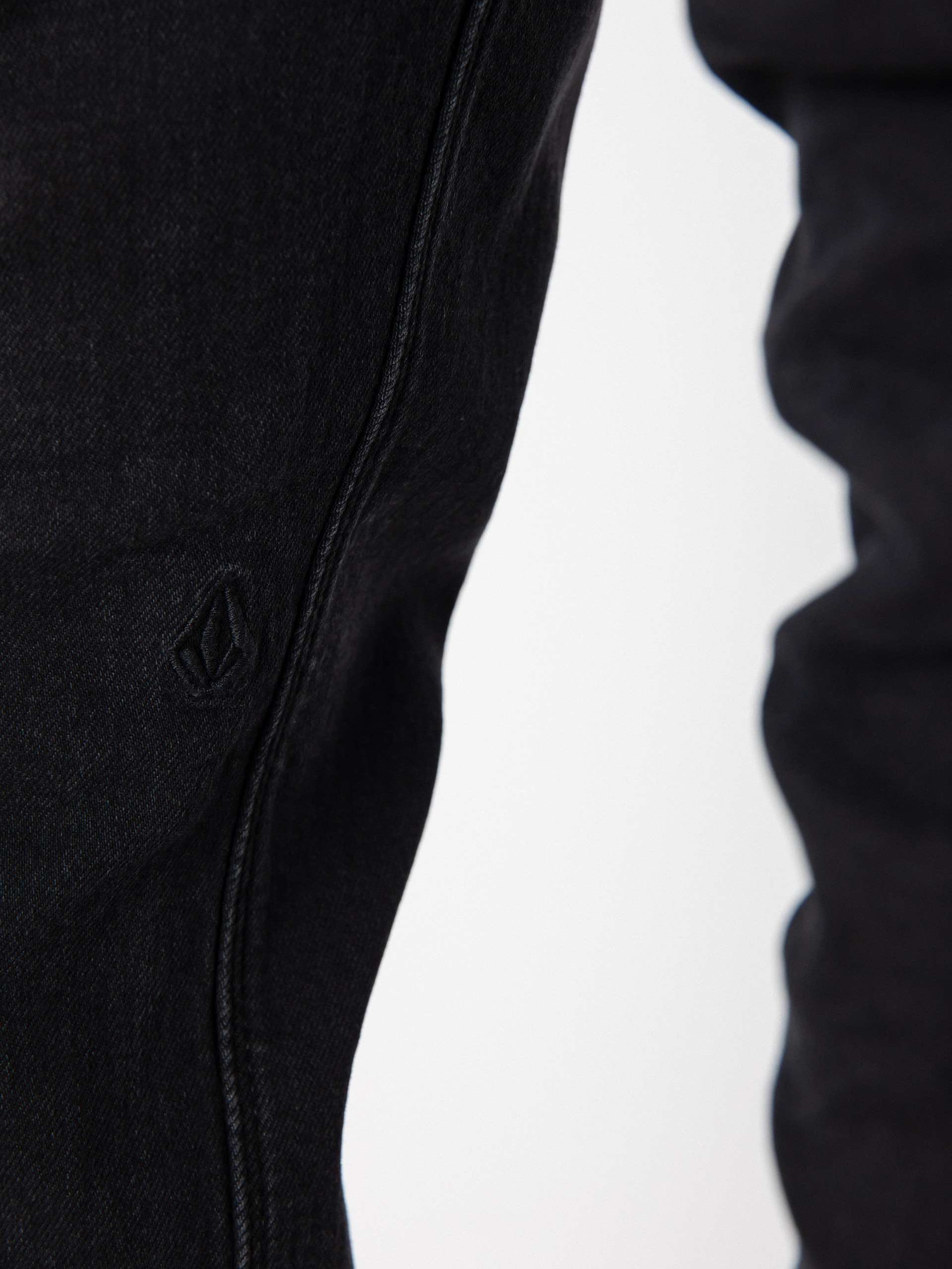 Spodnie Volcom Vorta Denim (black out)