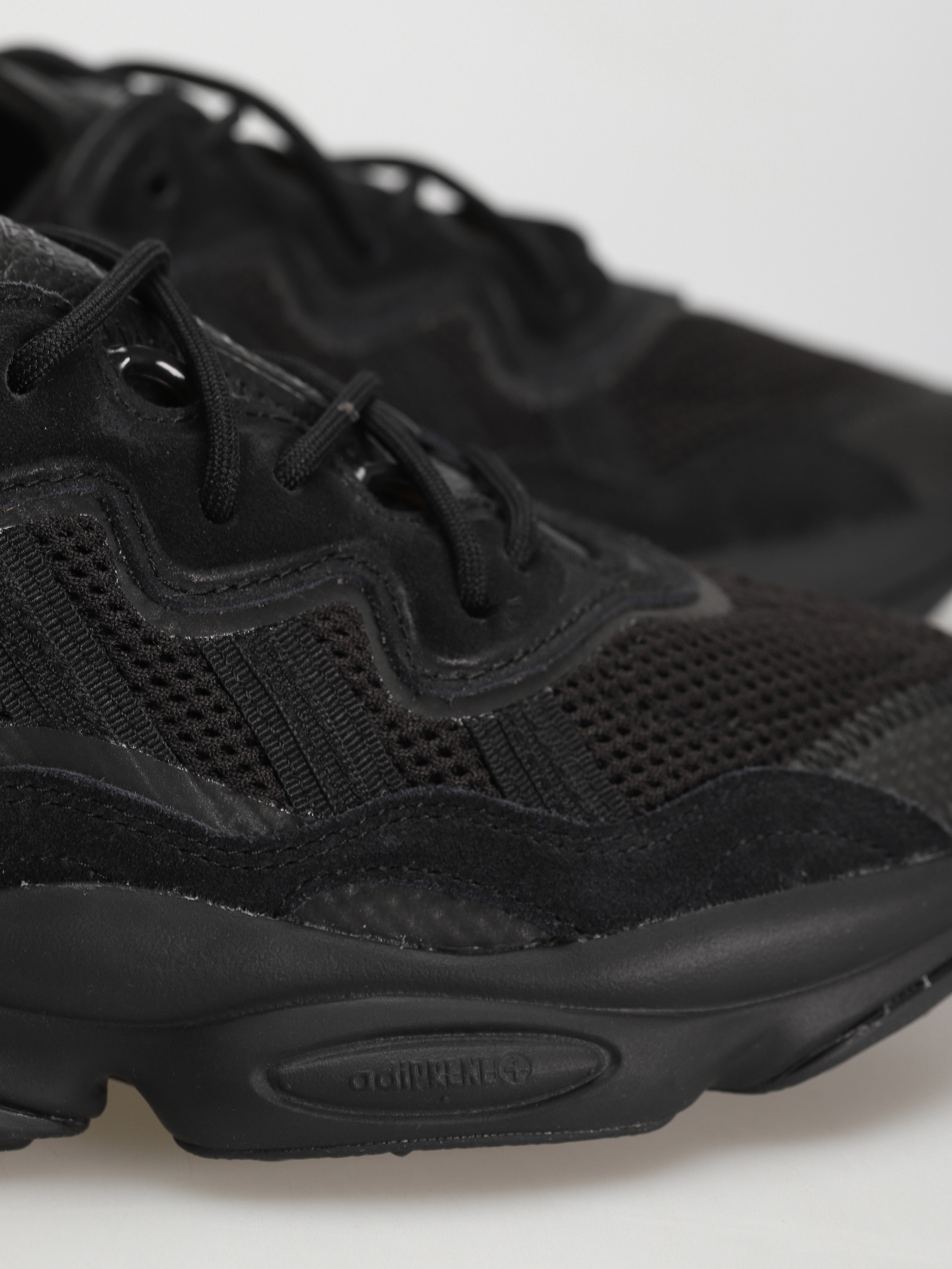 Buty adidas Originals Ozweego (cblack/cblack/grefiv)