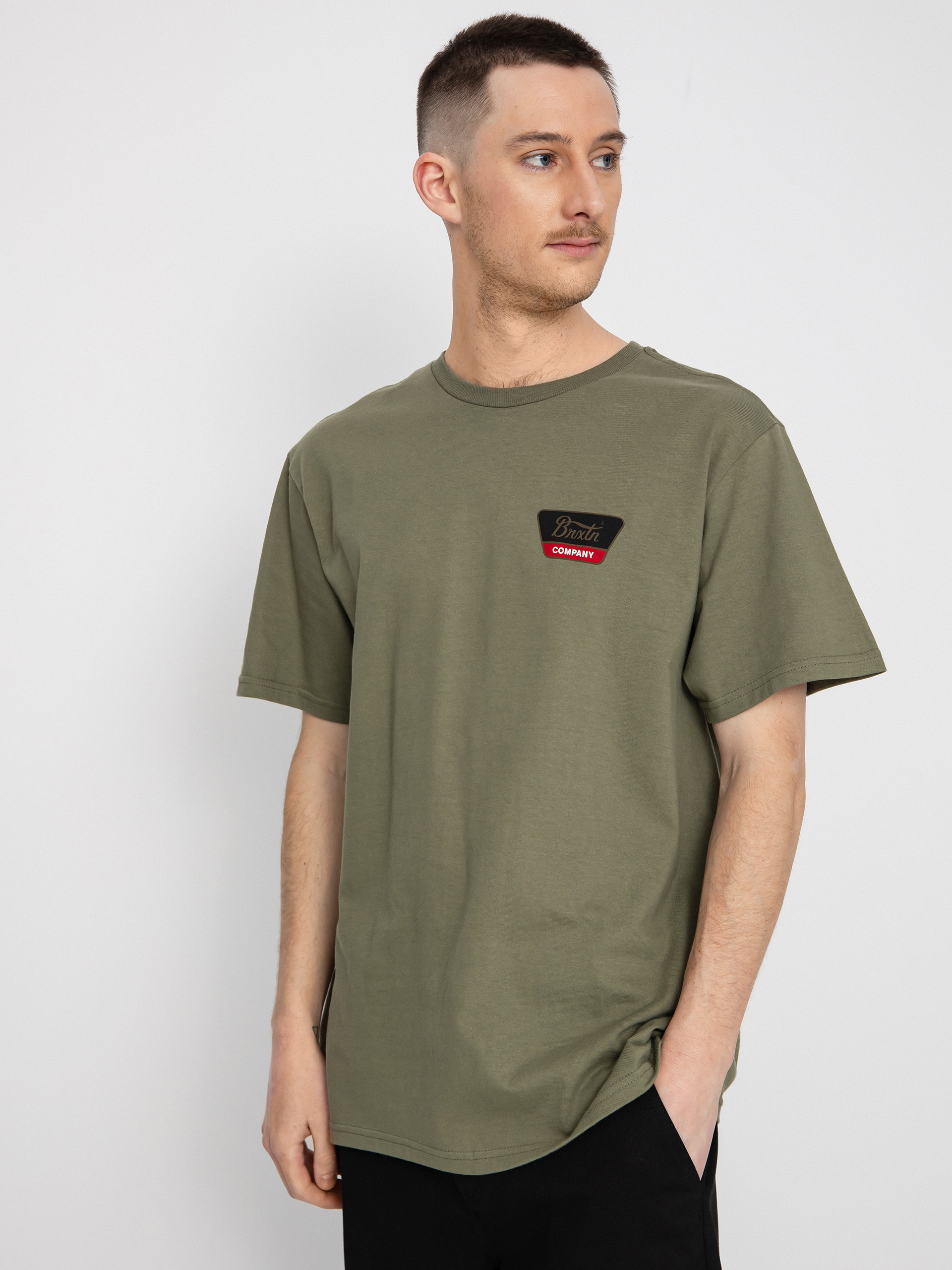 T-shirt Brixton Linwood (olive surplus/gold/aloha red)