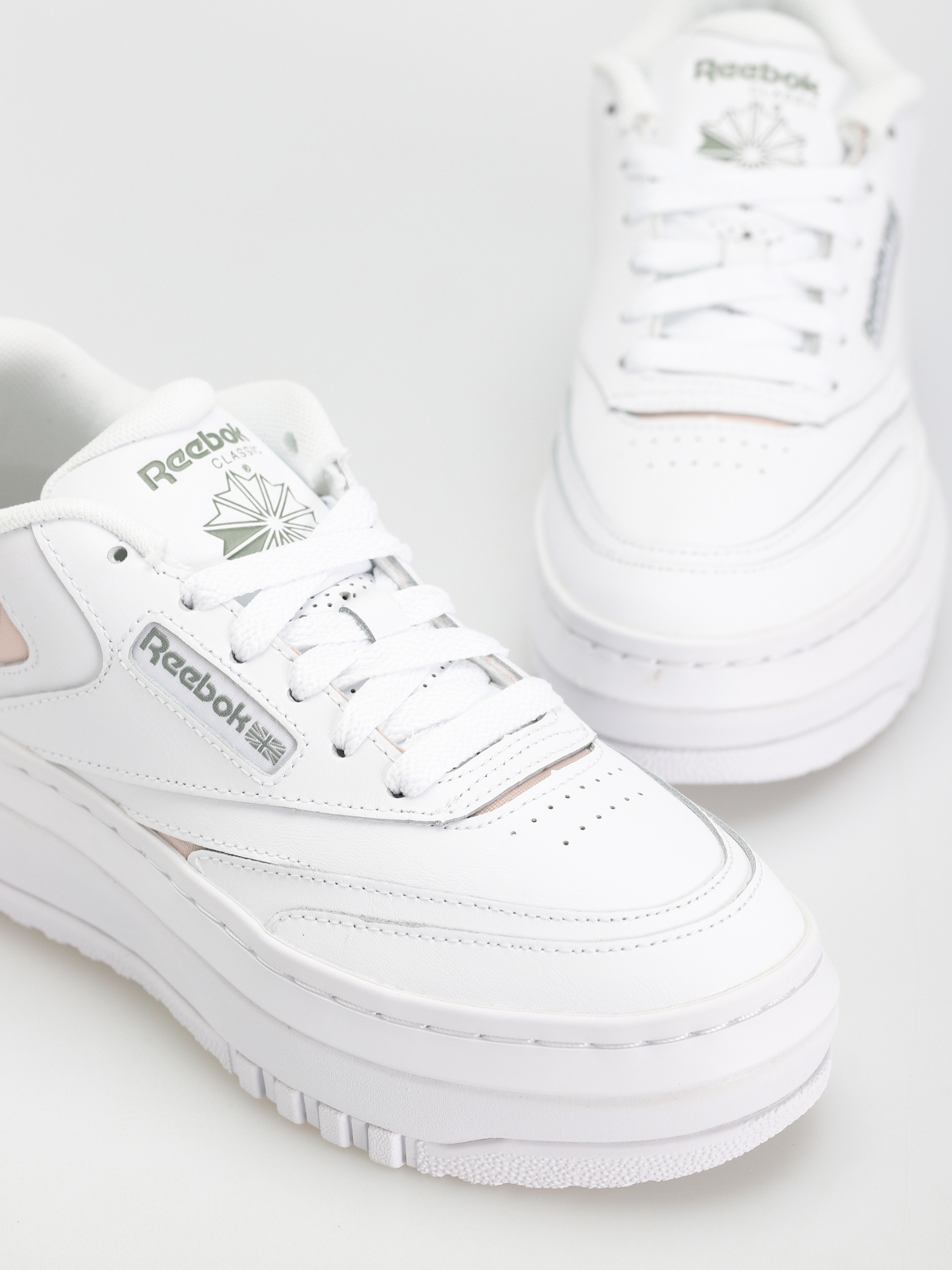 Buty Reebok Club C Extra Wmn (ftwwht/hargrn/sofecr)