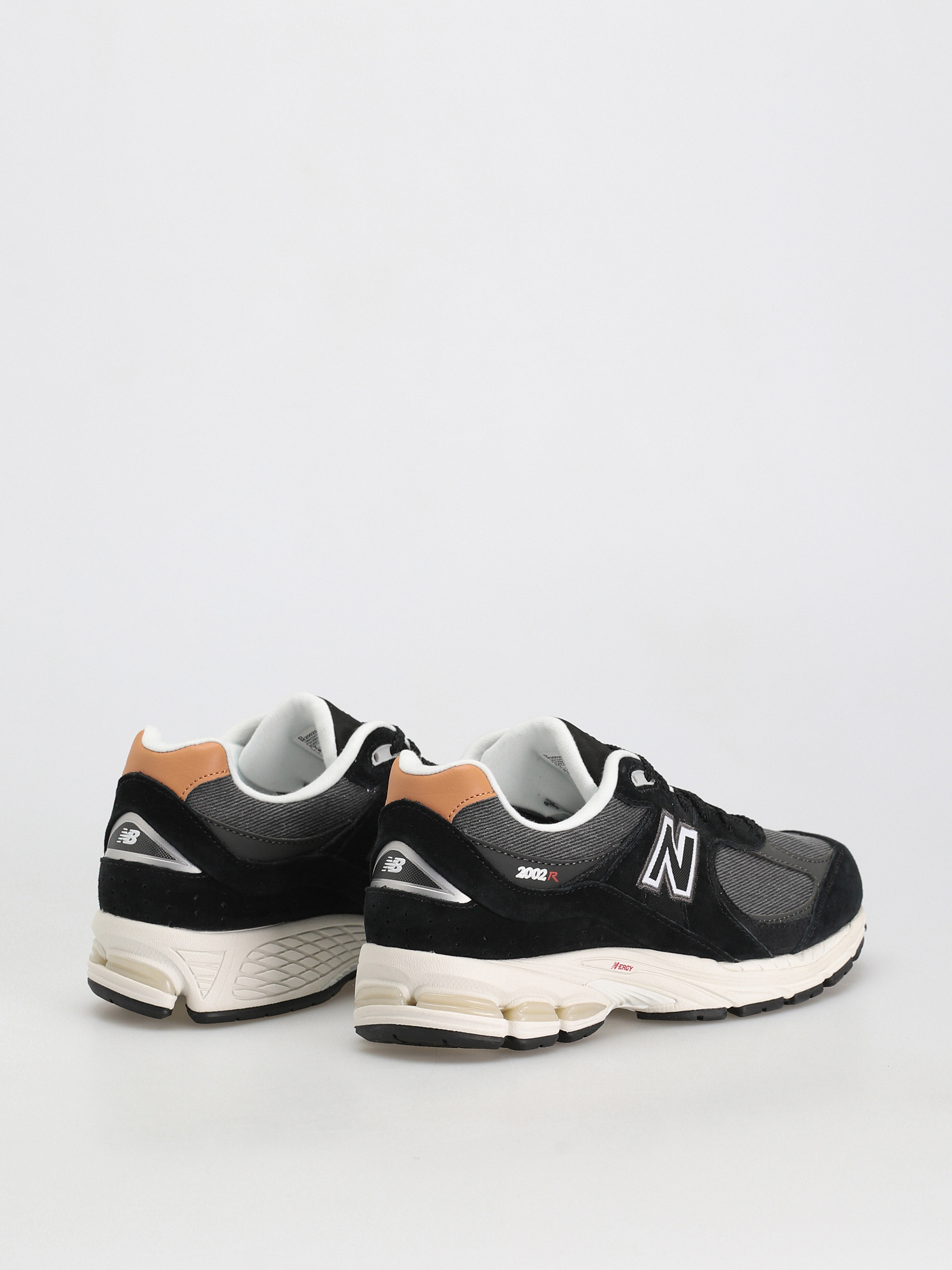 Buty New Balance 2002R (black)