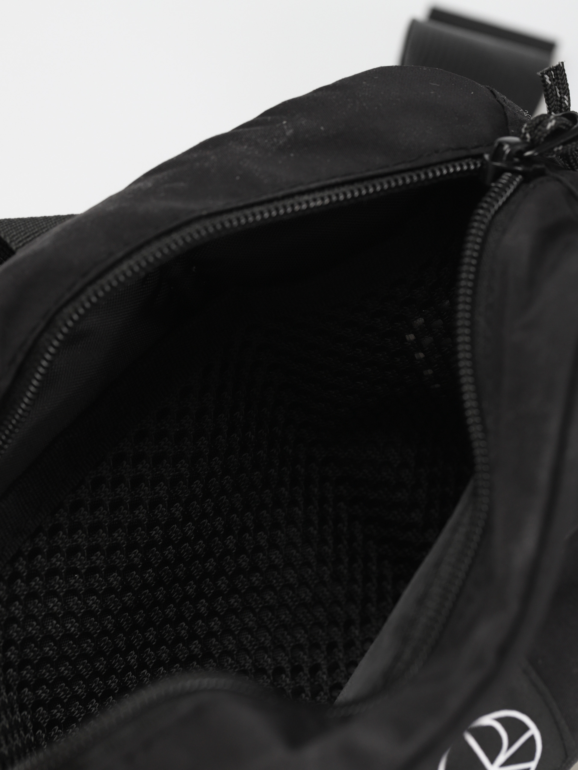 Nerka Polar Skate Nylon Hip Bag (black)