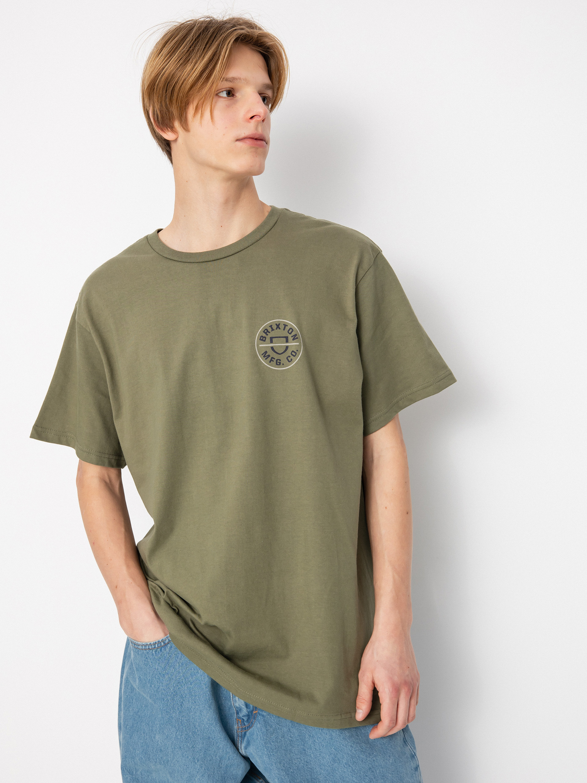 T-shirt Brixton Crest II (olive surplus/washed navy/sand)