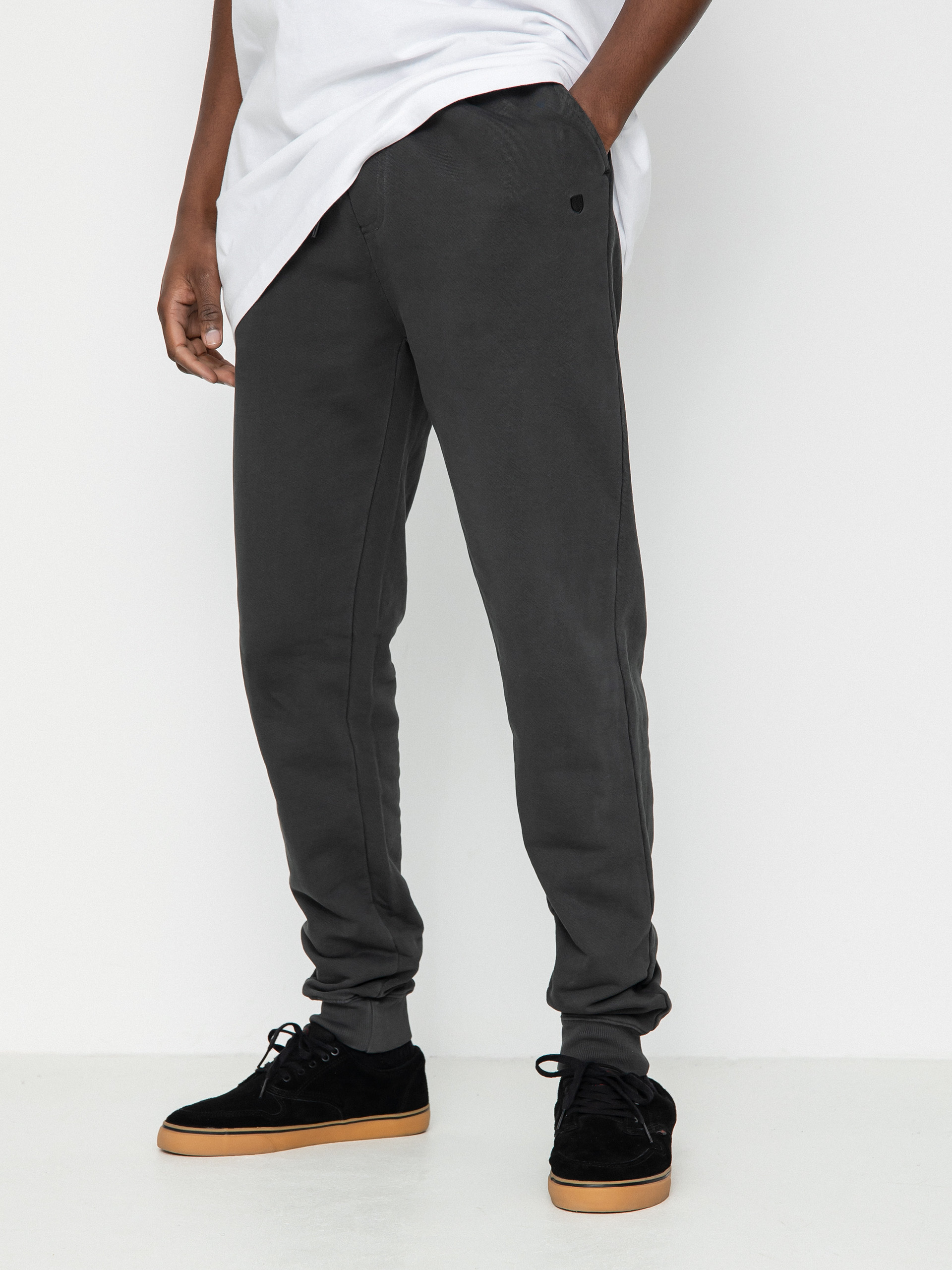 Spodnie Brixton Vintage Reserve Jogger (black vintage wash)