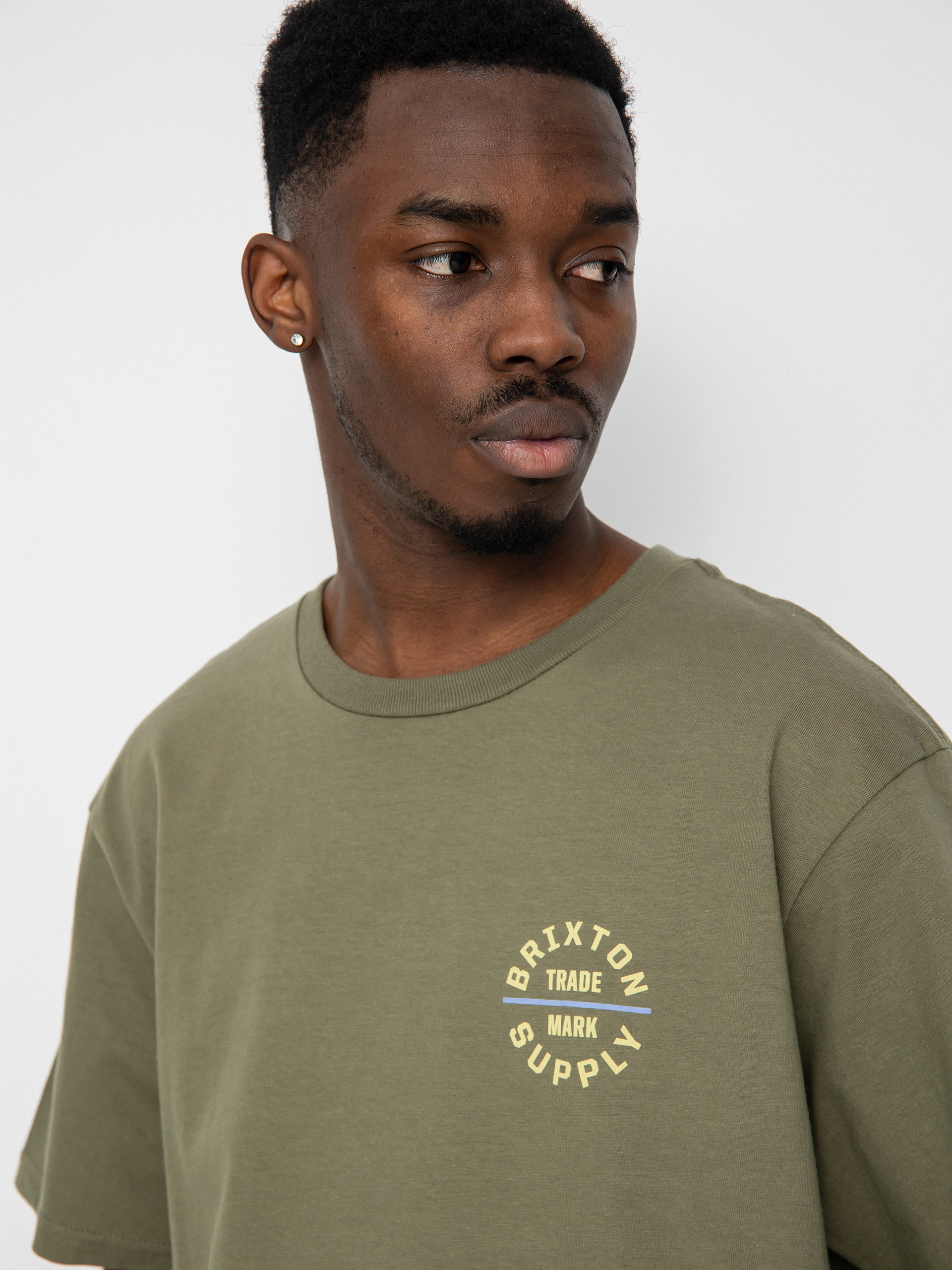 T-shirt Brixton Oath V (olive surplus/dusty blue)