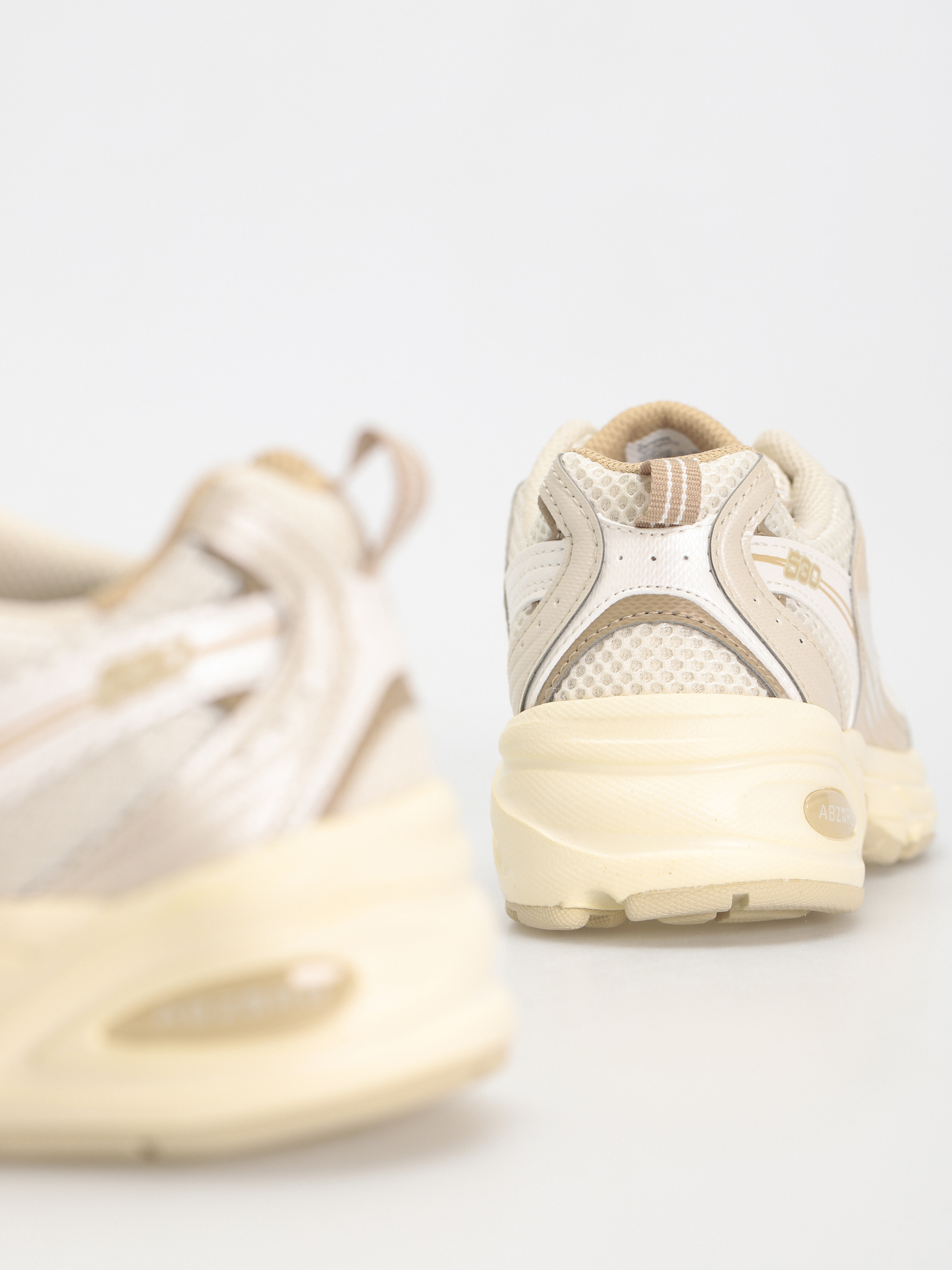 Buty New Balance 530 (bone)