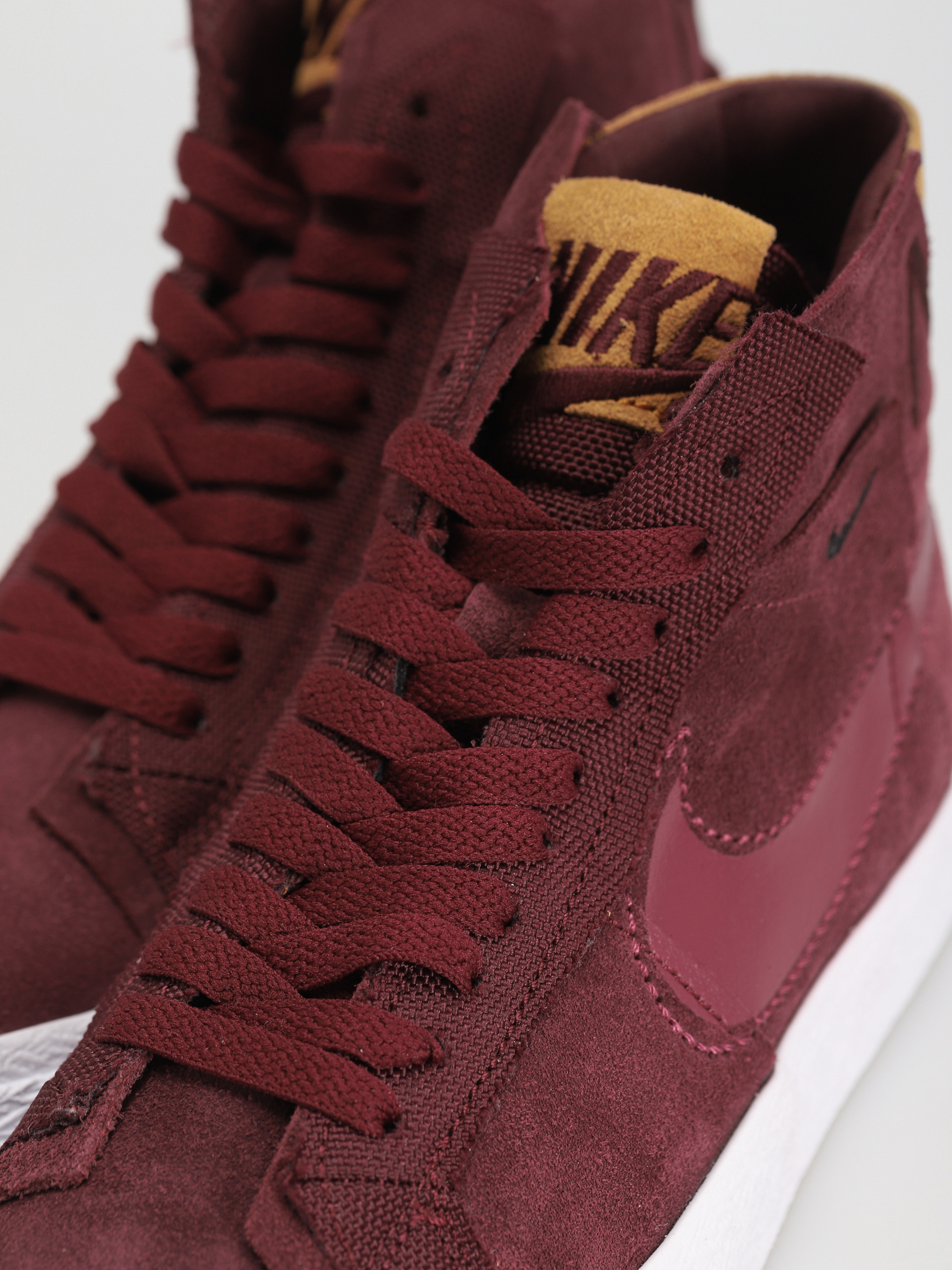 Buty Nike SB Zoom Blazer Mid Prm (night maroon/rosewood night maroon white)