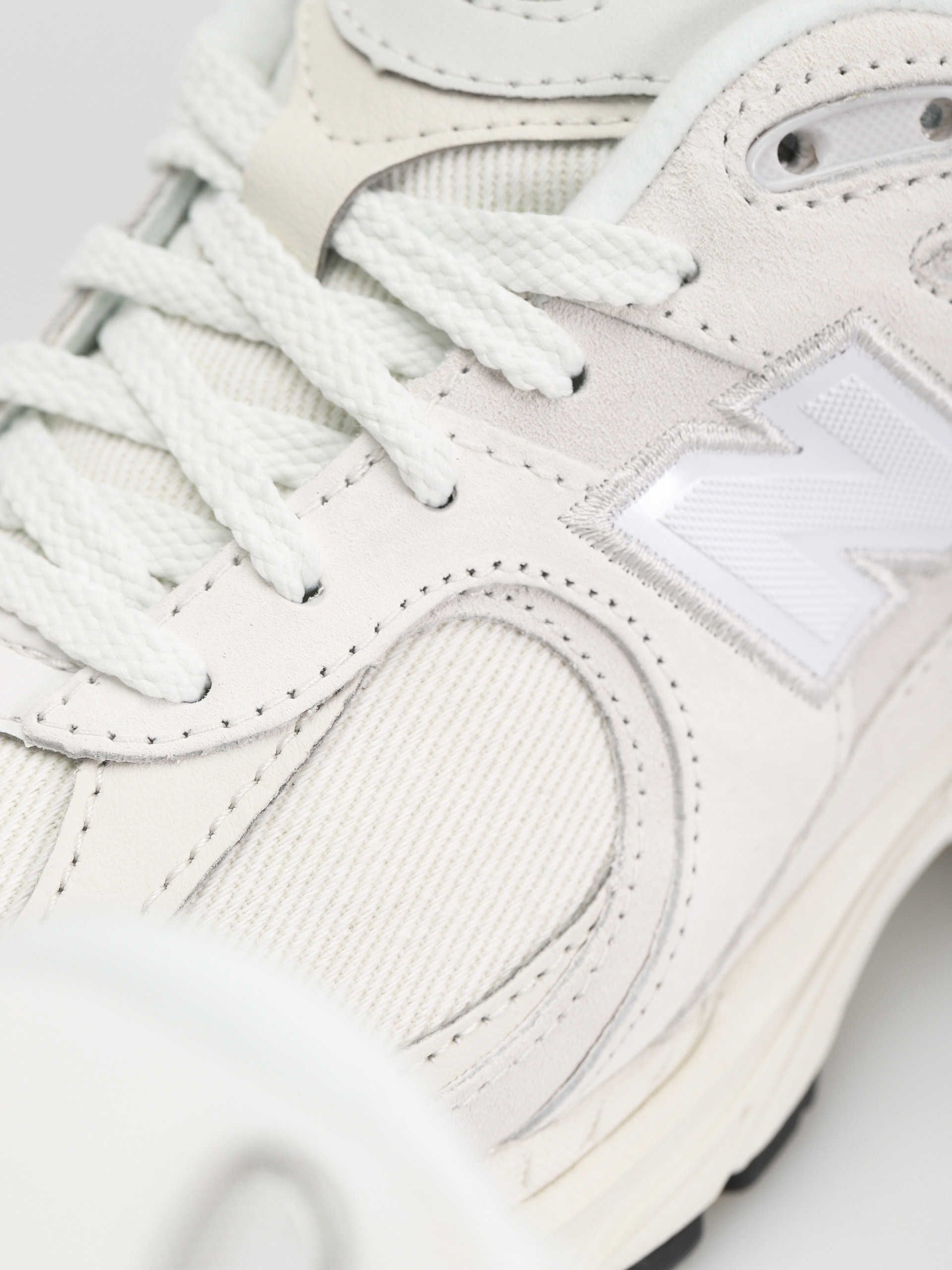 Buty New Balance 2002R (reflection)